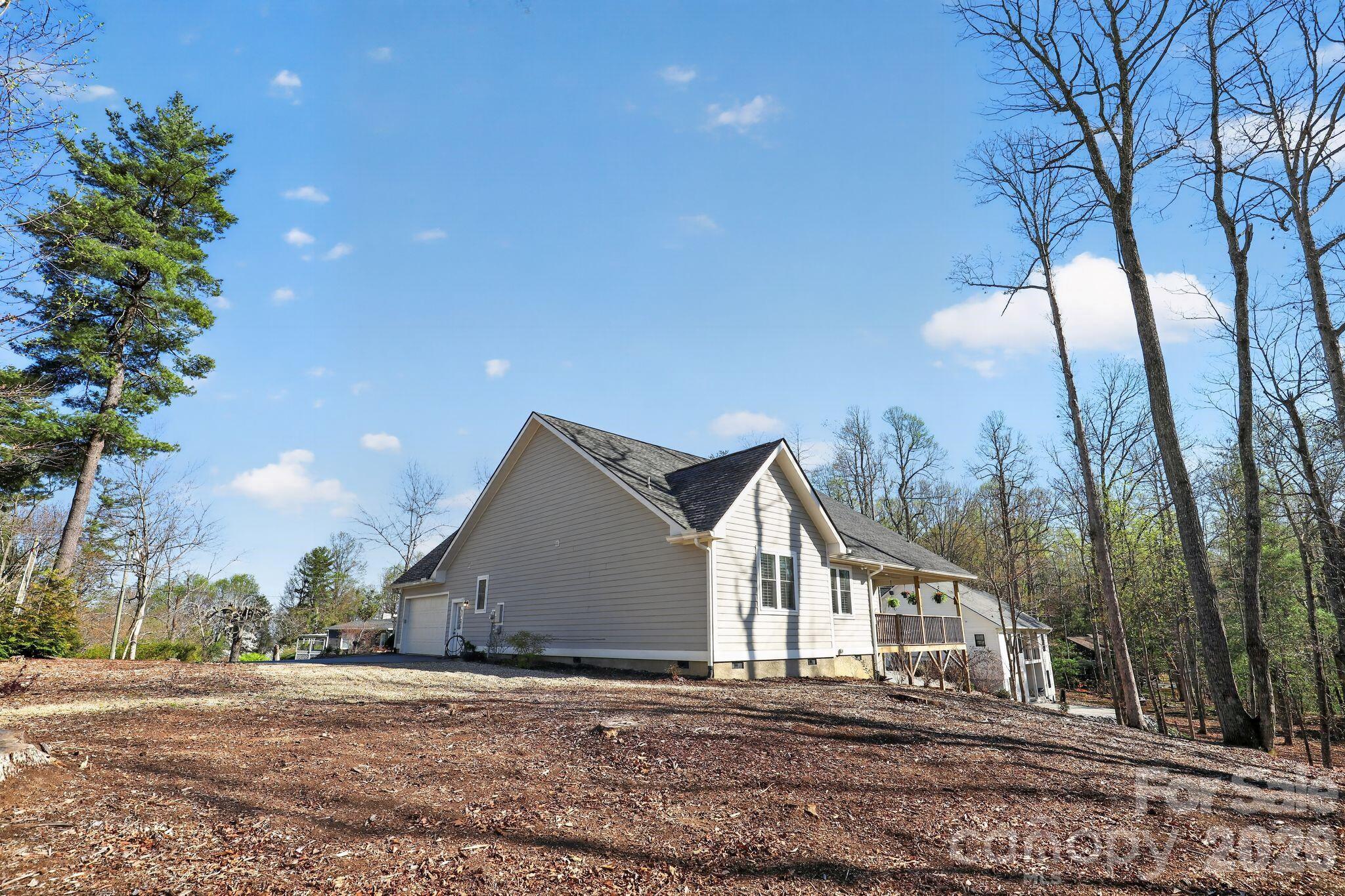 3757 Laurel Park Highway — Hendersonville