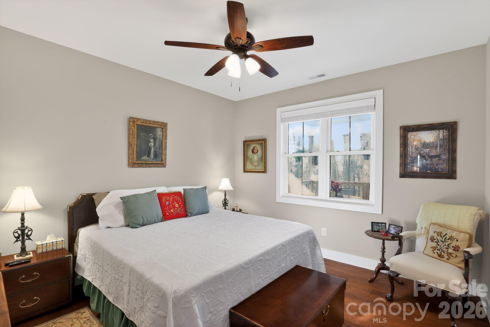 3757 Laurel Park Highway — Hendersonville