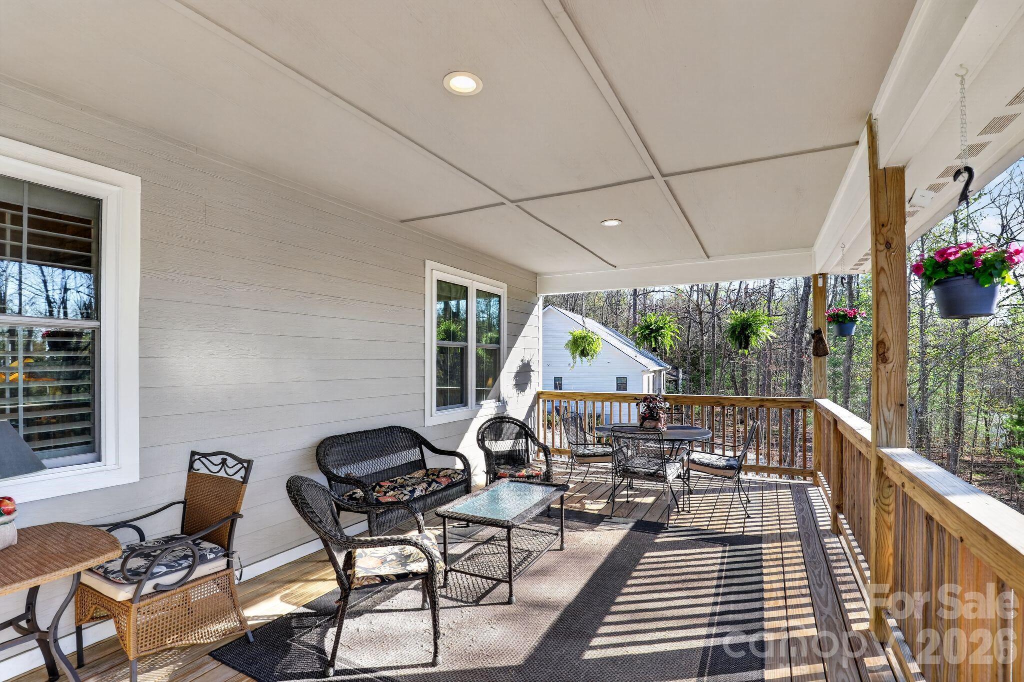 3757 Laurel Park Highway — Hendersonville