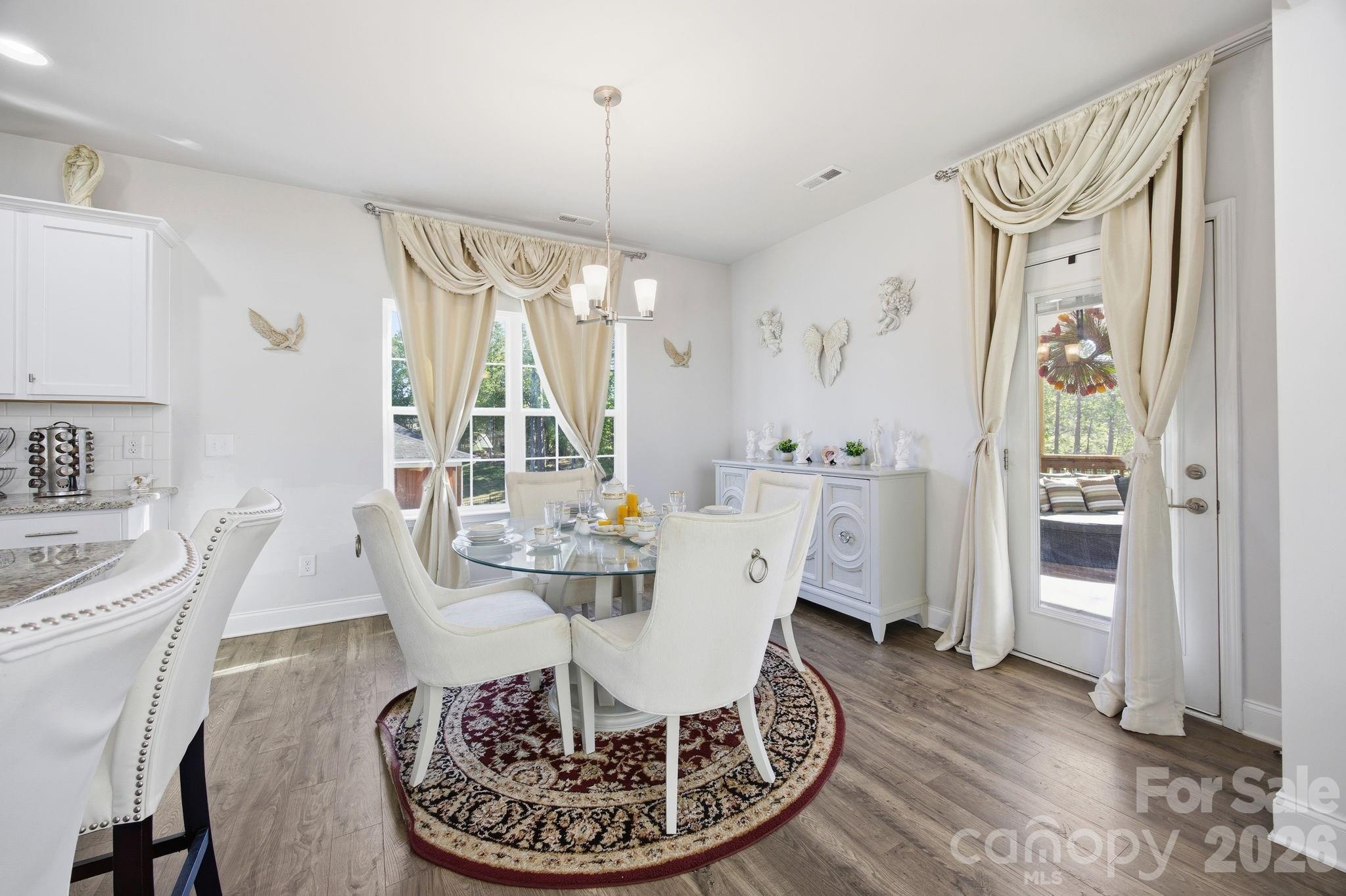 11836 Glenwood Drive — Locust