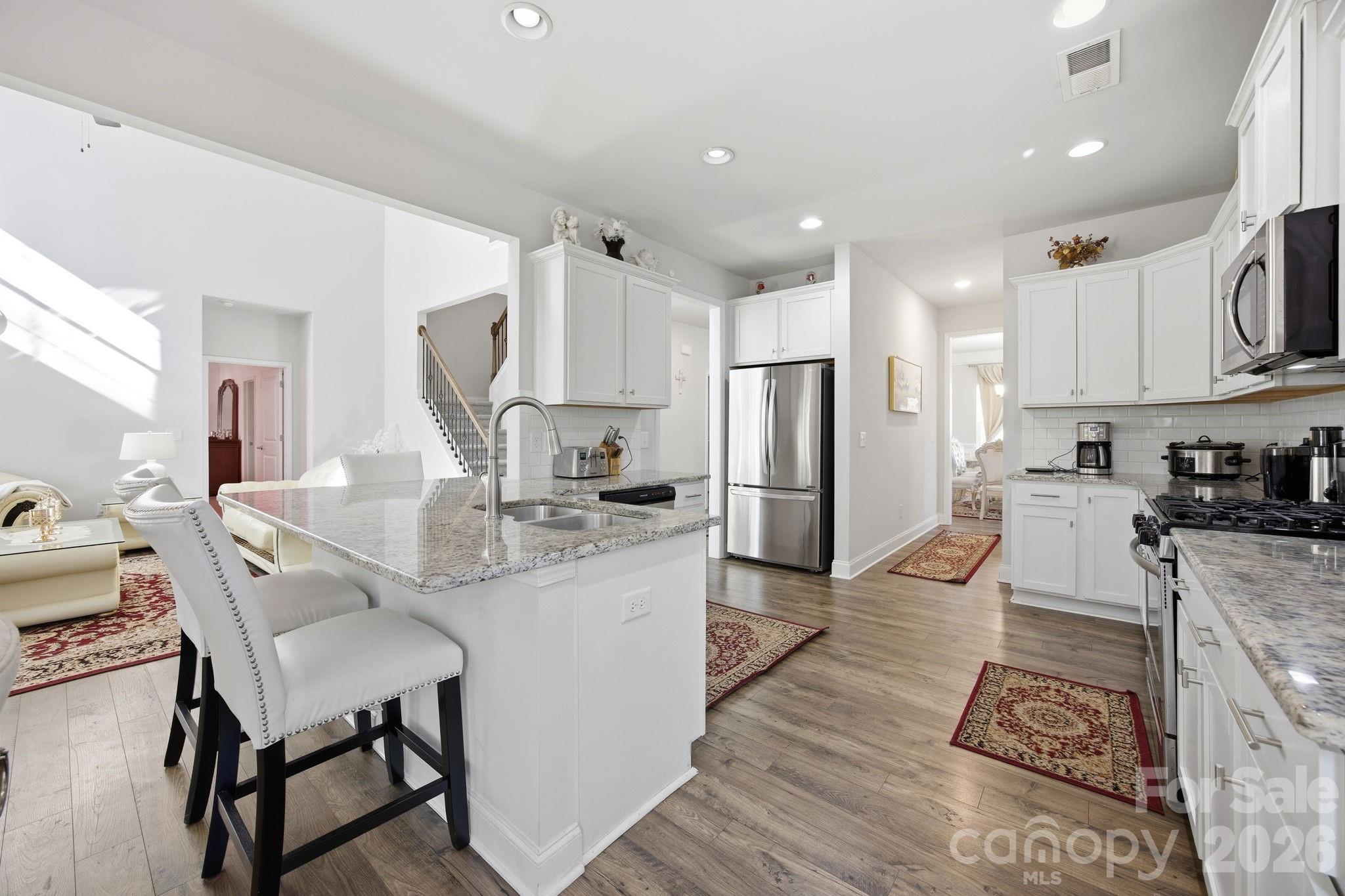 11836 Glenwood Drive — Locust