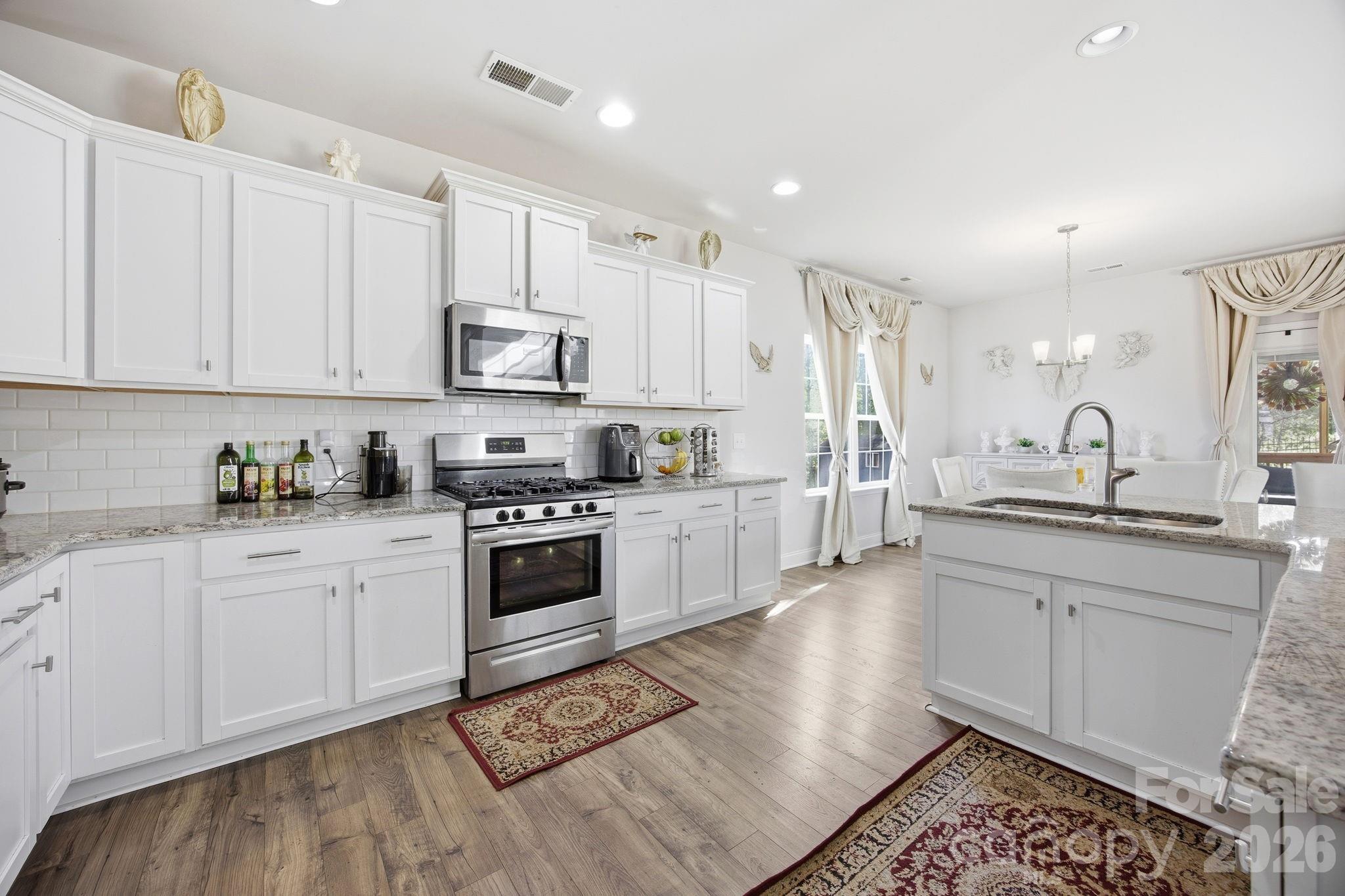 11836 Glenwood Drive — Locust