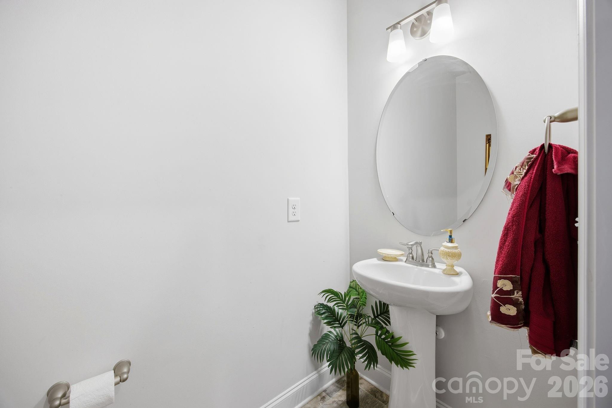 11836 Glenwood Drive — Locust