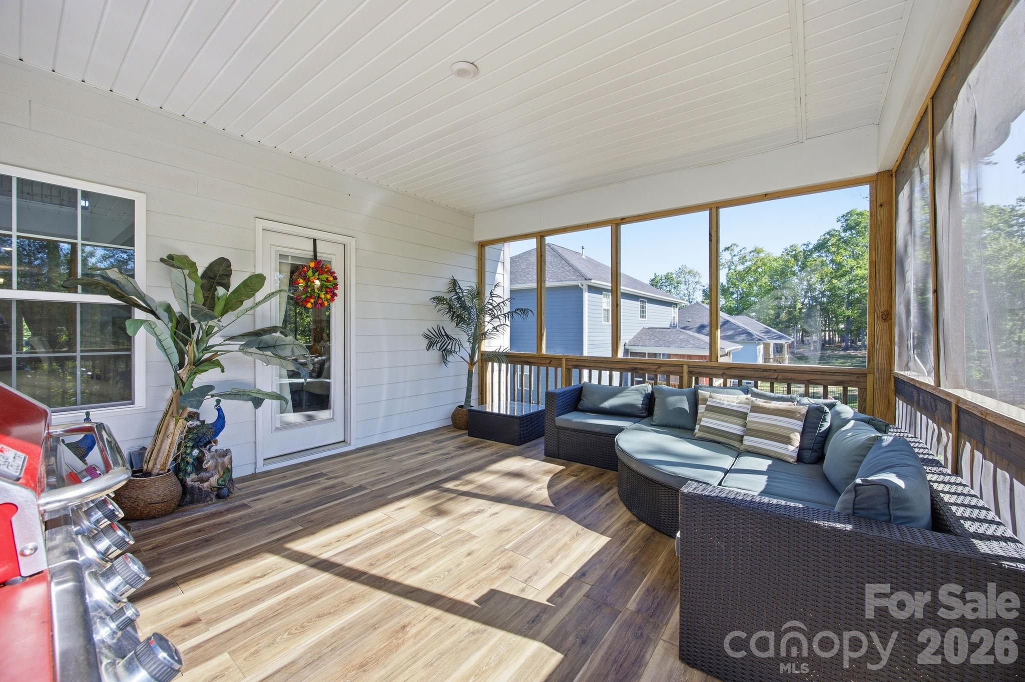 11836 Glenwood Drive — Locust