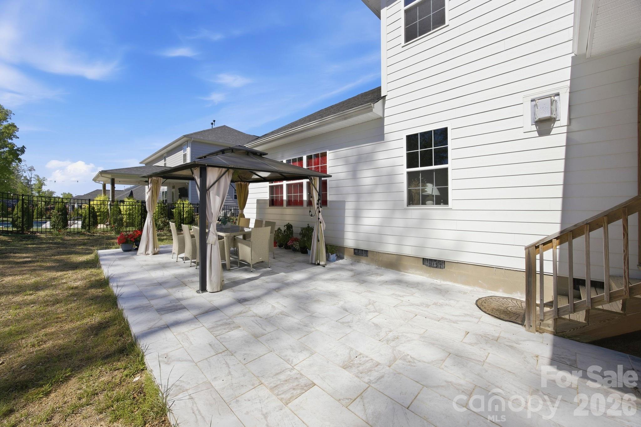 11836 Glenwood Drive — Locust