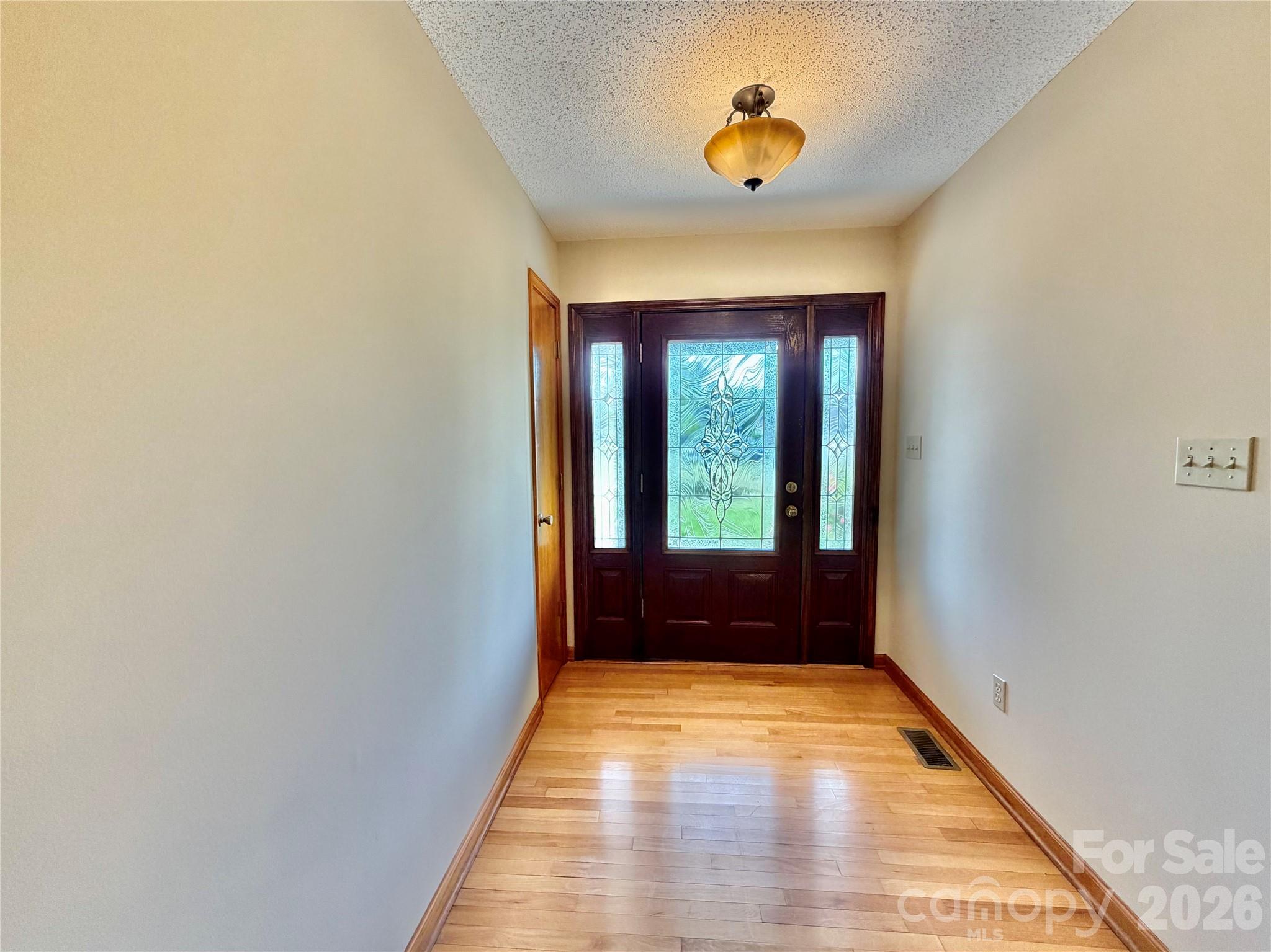 1070 Lucky Lane — Salisbury
