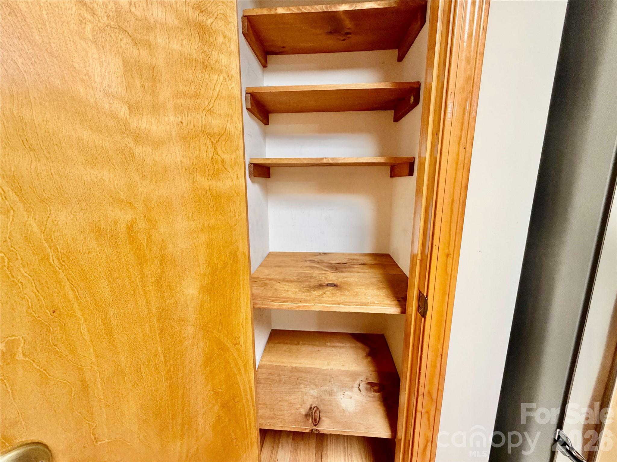 1070 Lucky Lane — Salisbury