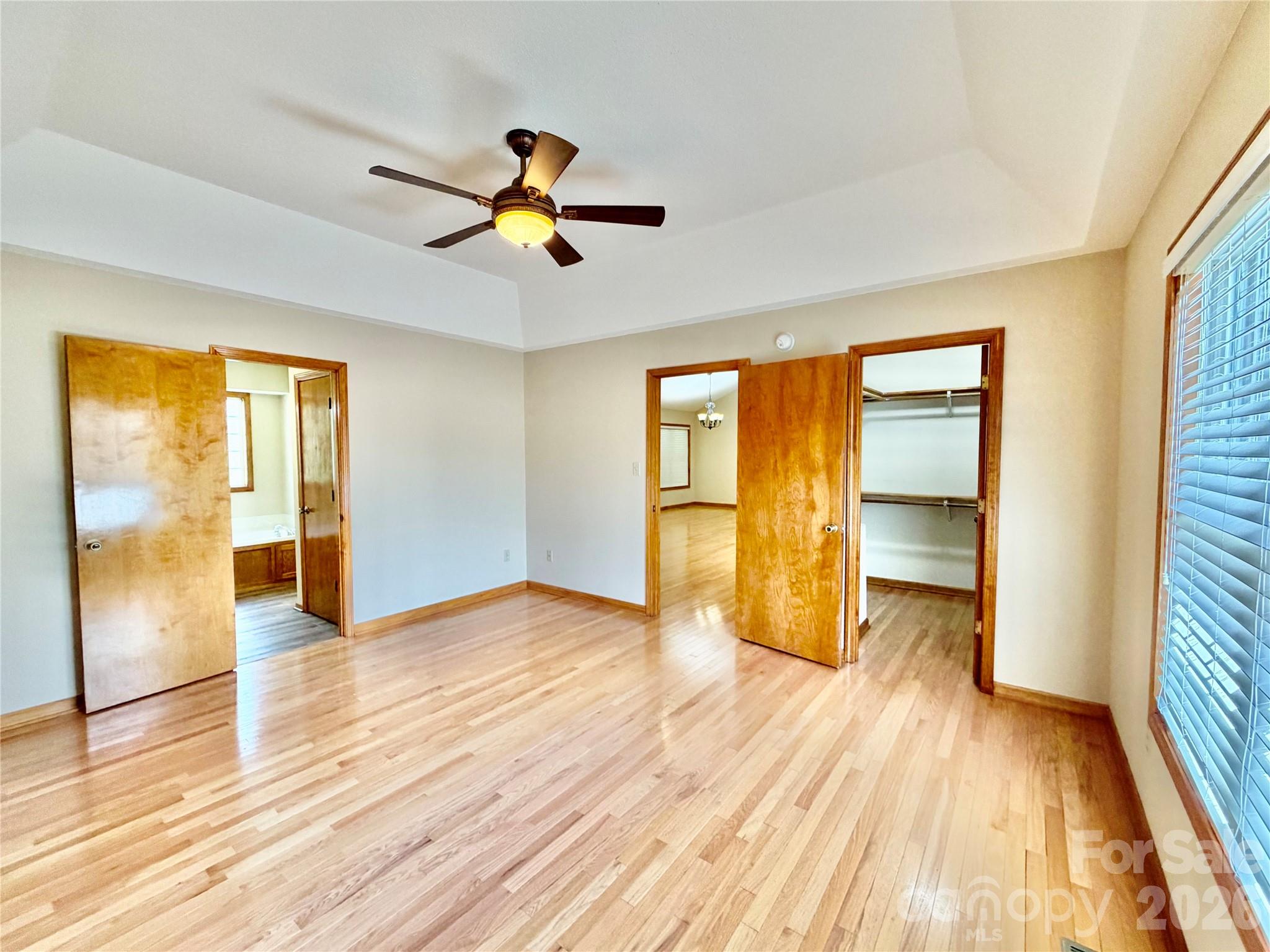 1070 Lucky Lane — Salisbury