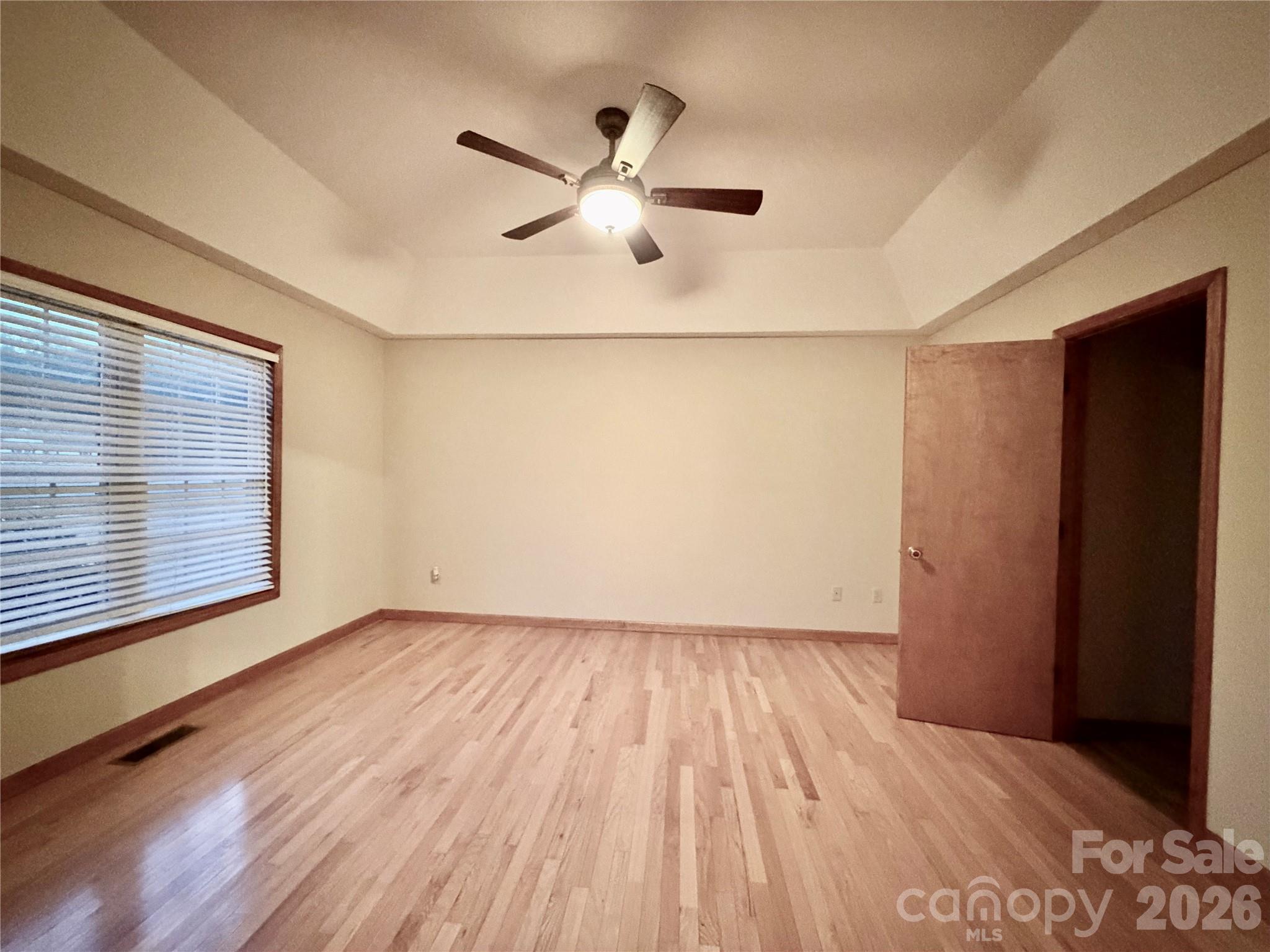 1070 Lucky Lane — Salisbury