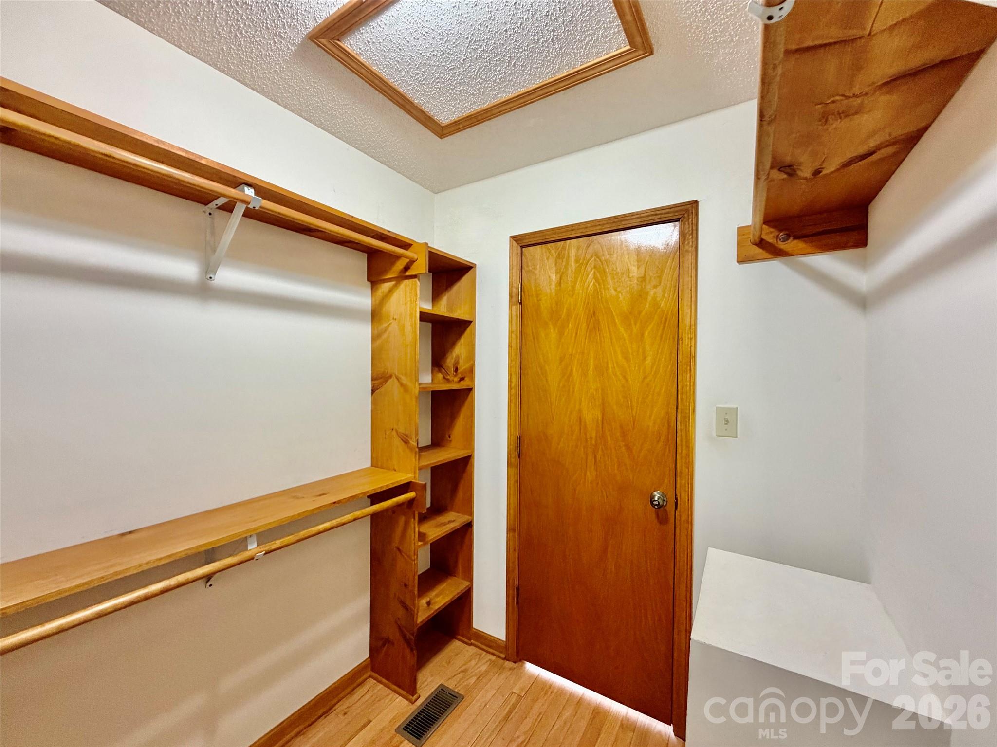 1070 Lucky Lane — Salisbury