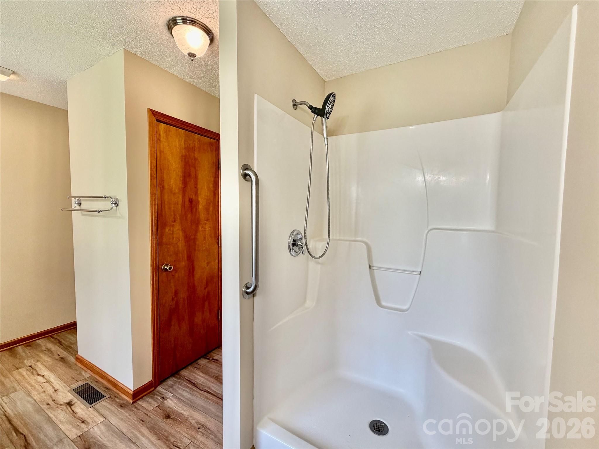 1070 Lucky Lane — Salisbury