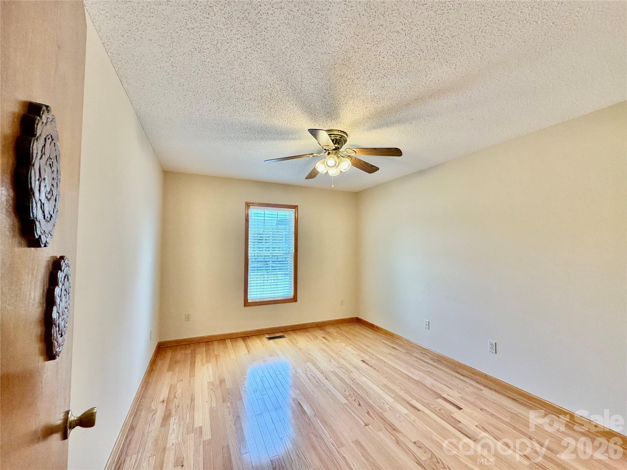 1070 Lucky Lane — Salisbury