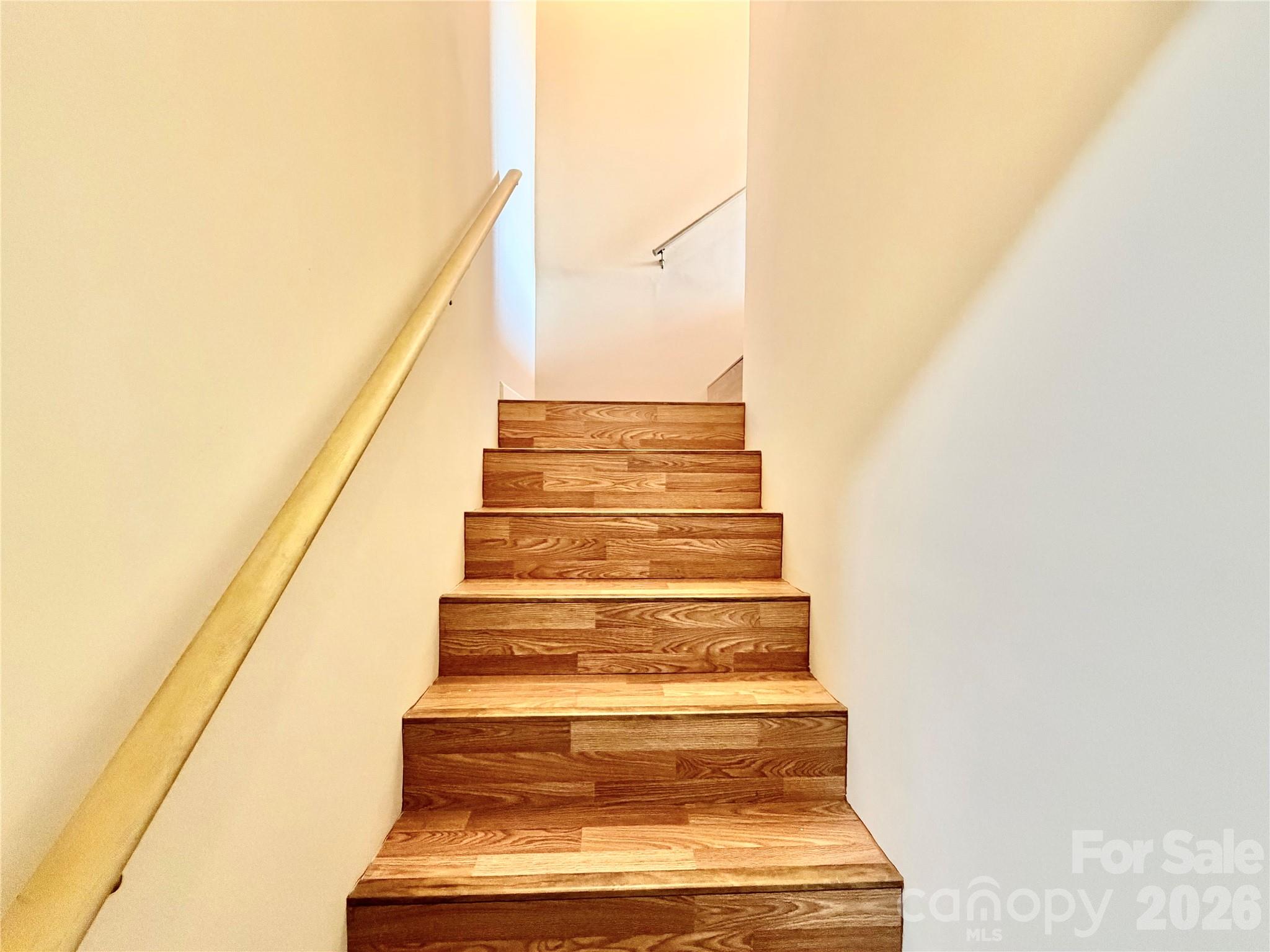 1070 Lucky Lane — Salisbury