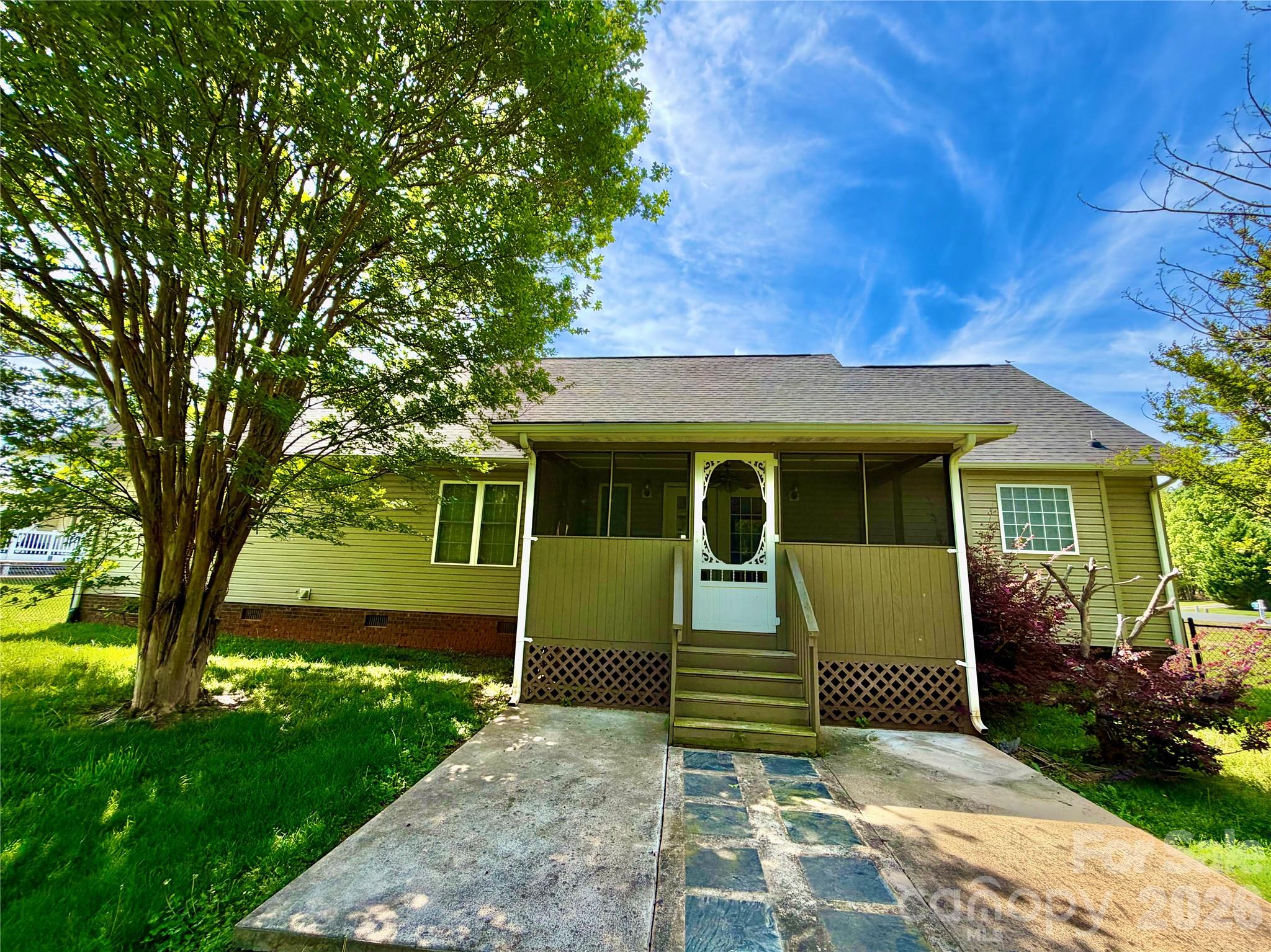 1070 Lucky Lane — Salisbury
