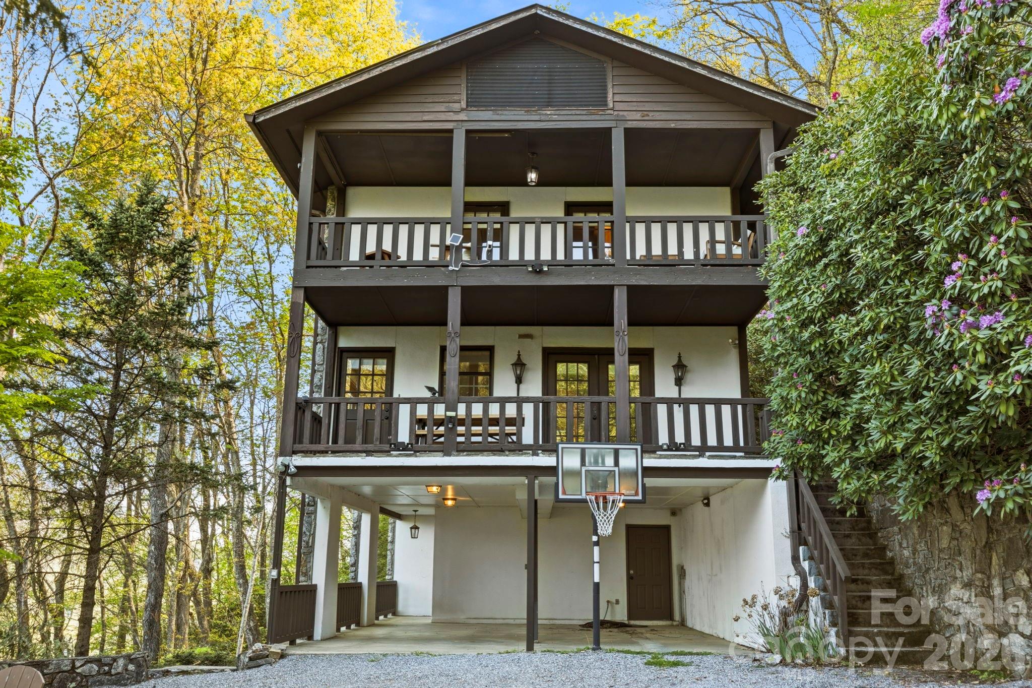 821 Summit Drive — Maggie Valley