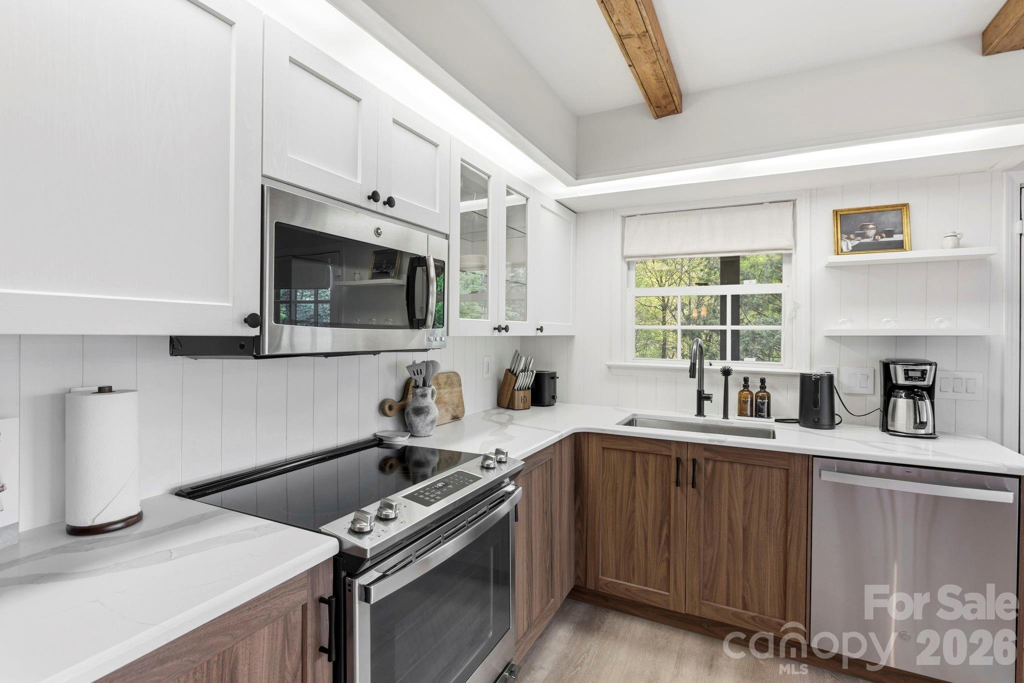821 Summit Drive — Maggie Valley