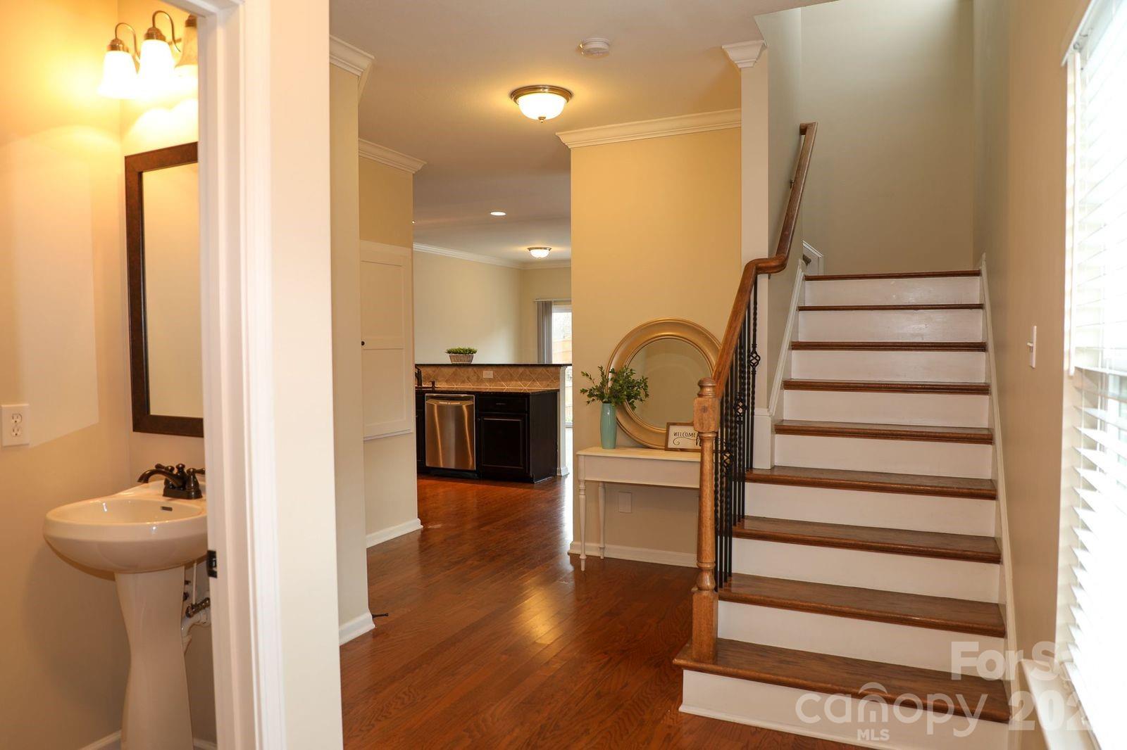 202 Penwood Lane — Lexington