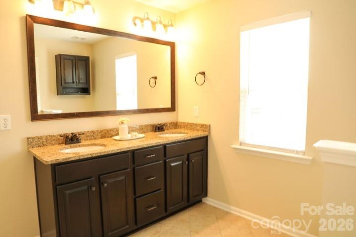 202 Penwood Lane — Lexington