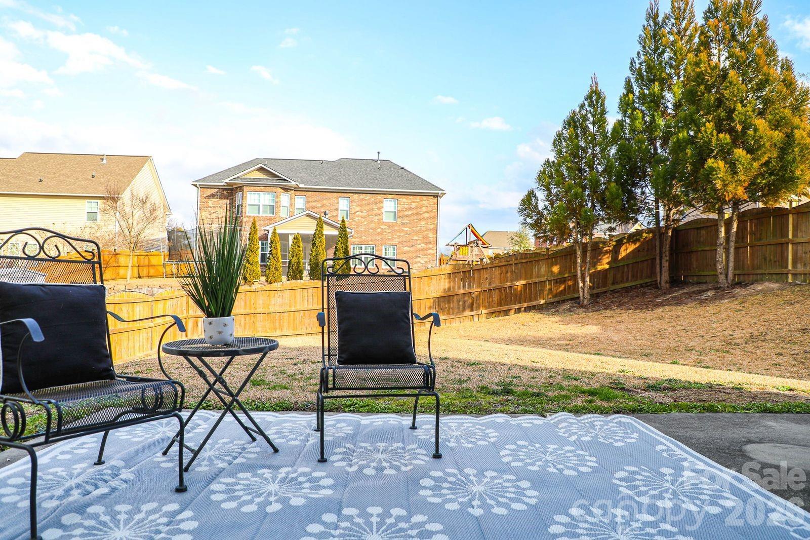 202 Penwood Lane — Lexington