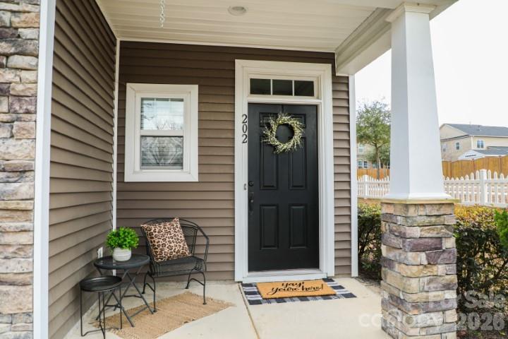 202 Penwood Lane — Lexington