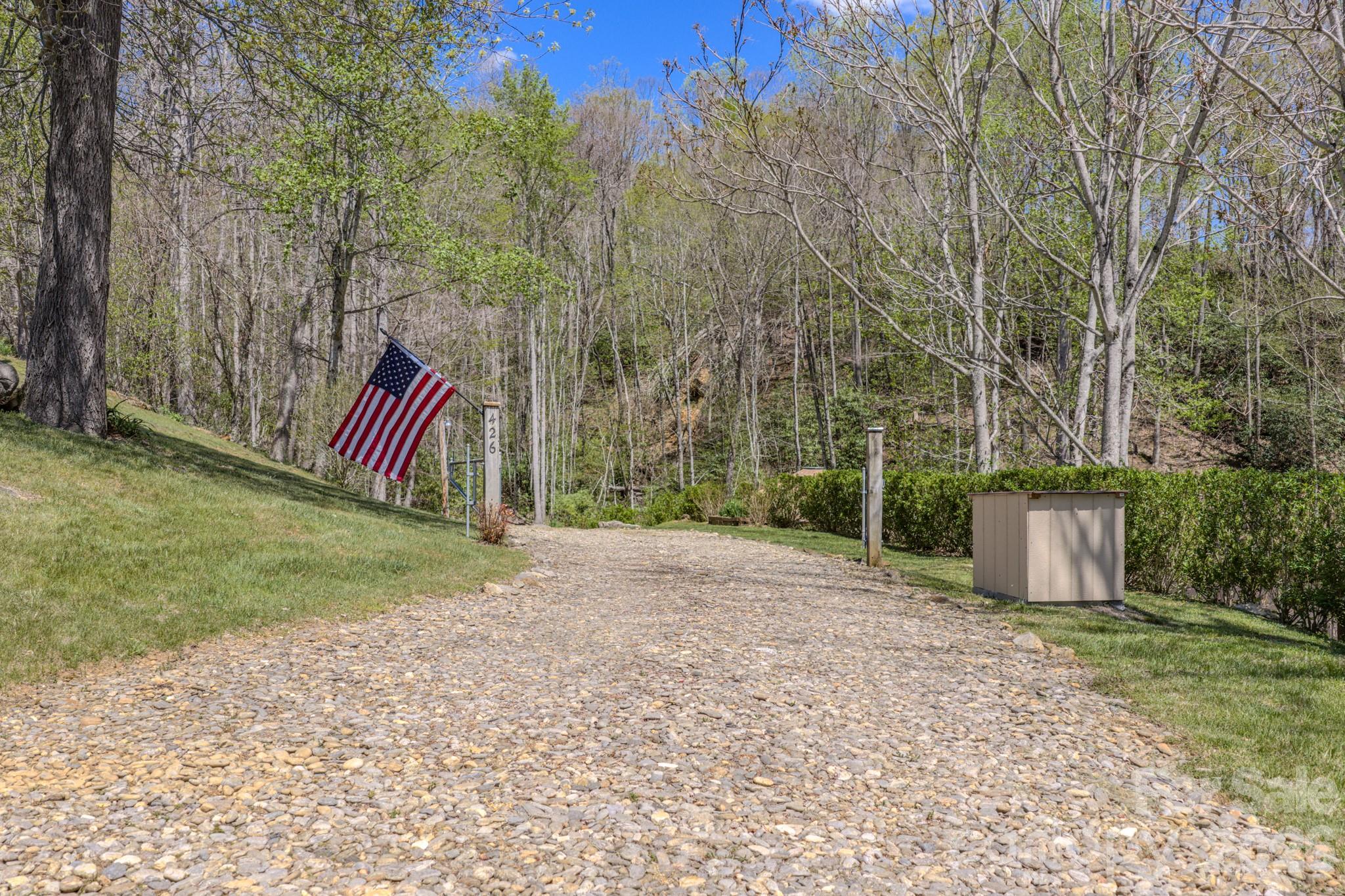 426 Cook Town Road — Bakersville