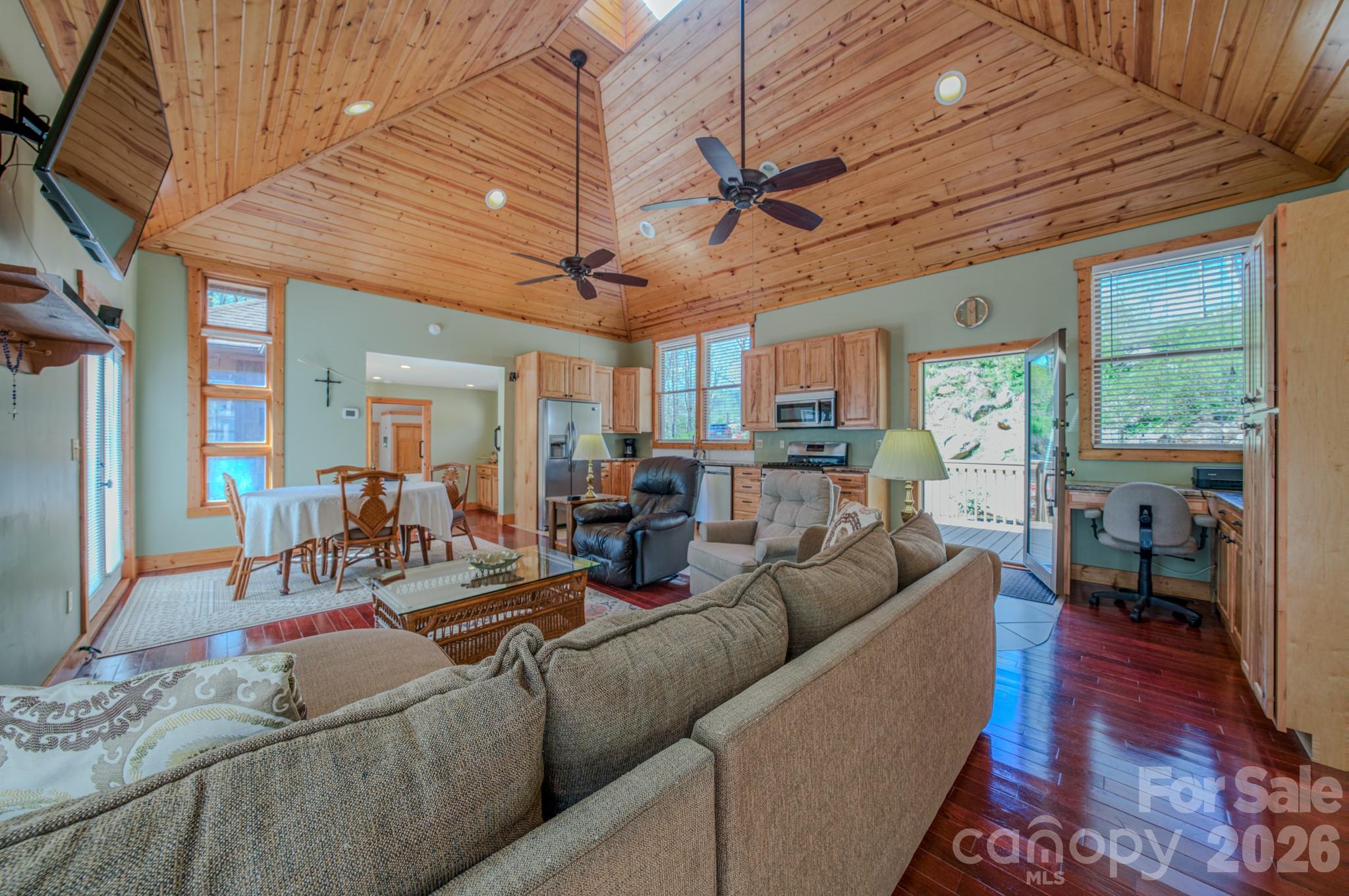 426 Cook Town Road — Bakersville