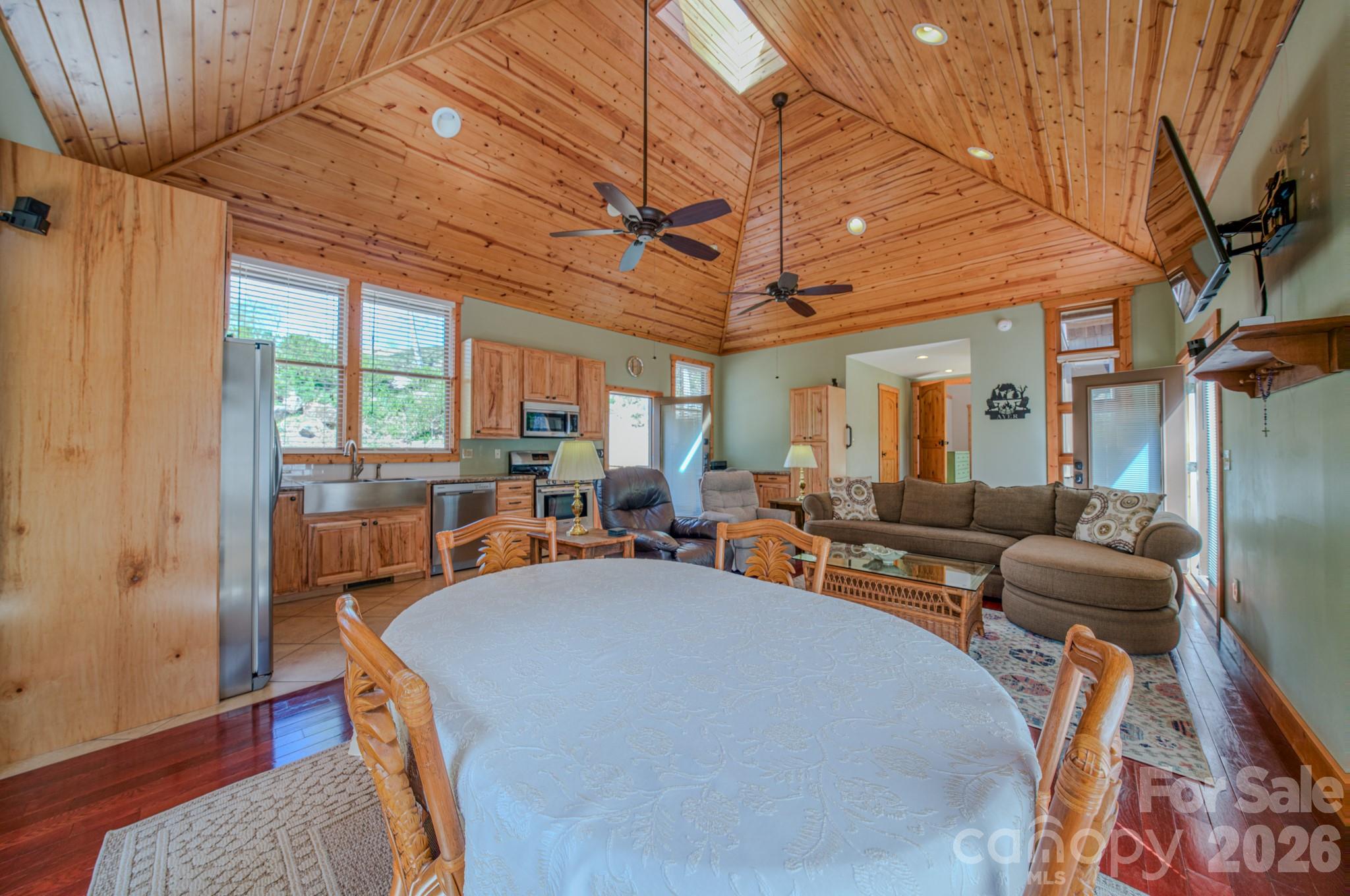 426 Cook Town Road — Bakersville