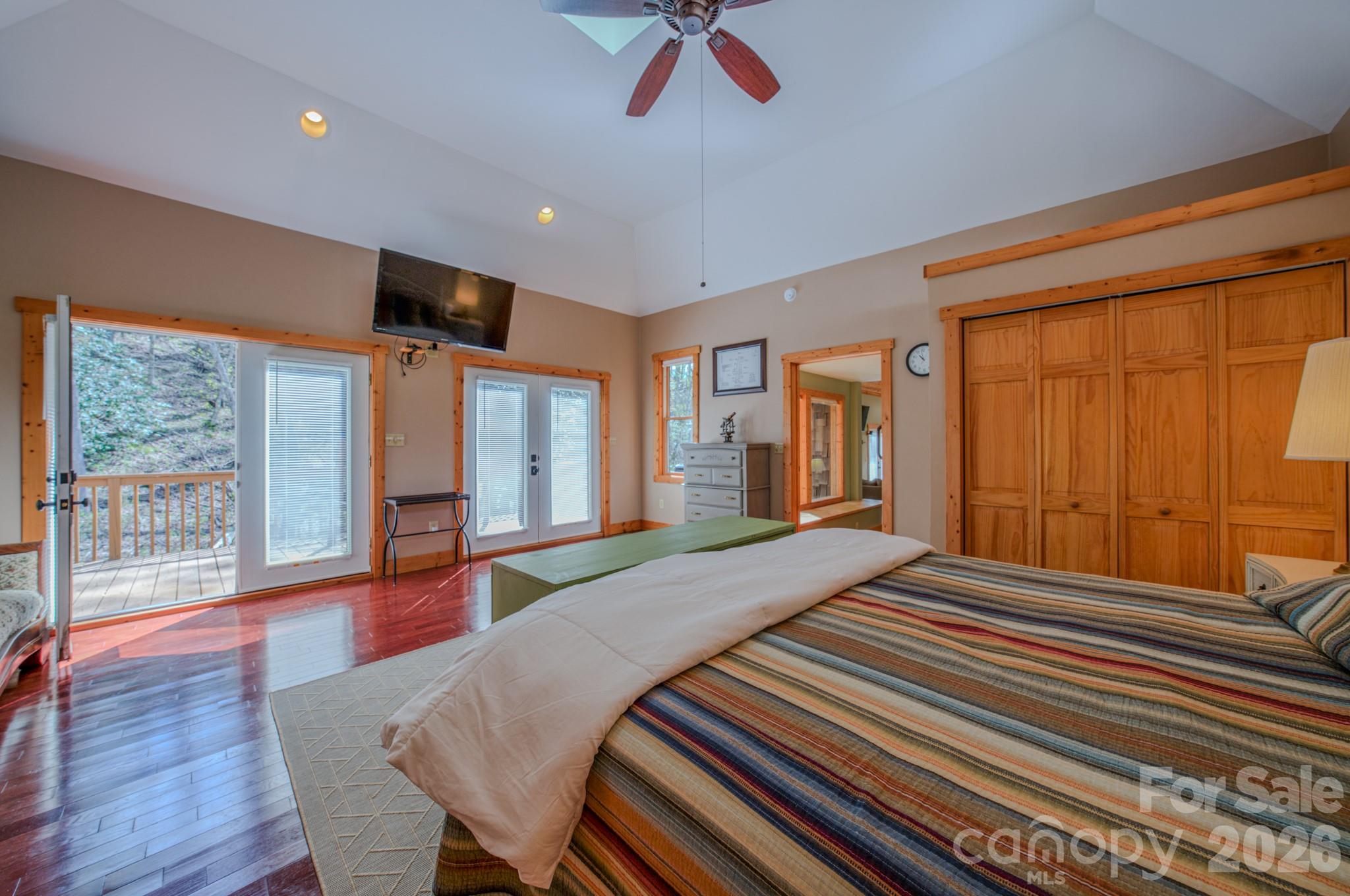426 Cook Town Road — Bakersville