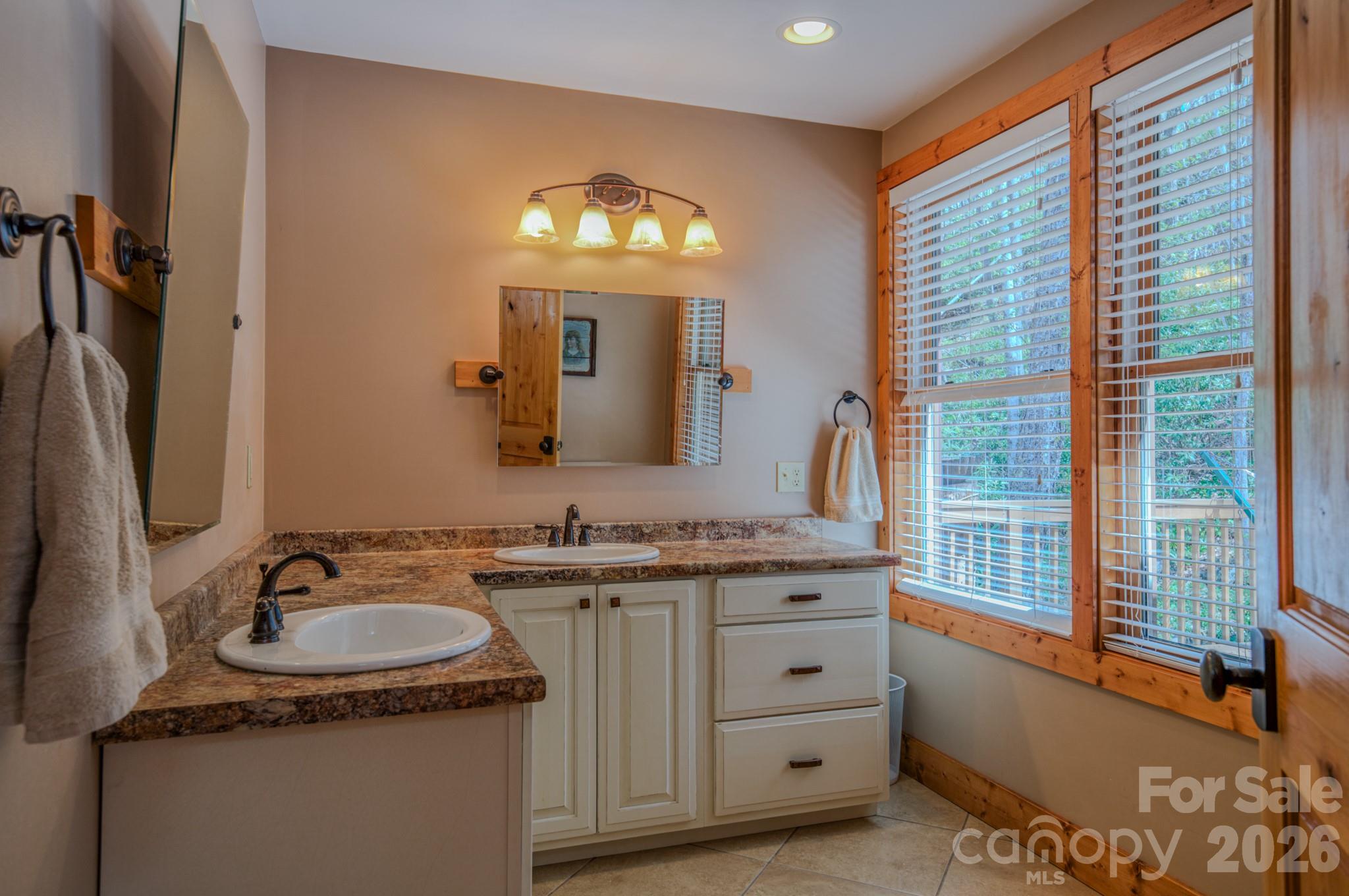 426 Cook Town Road — Bakersville