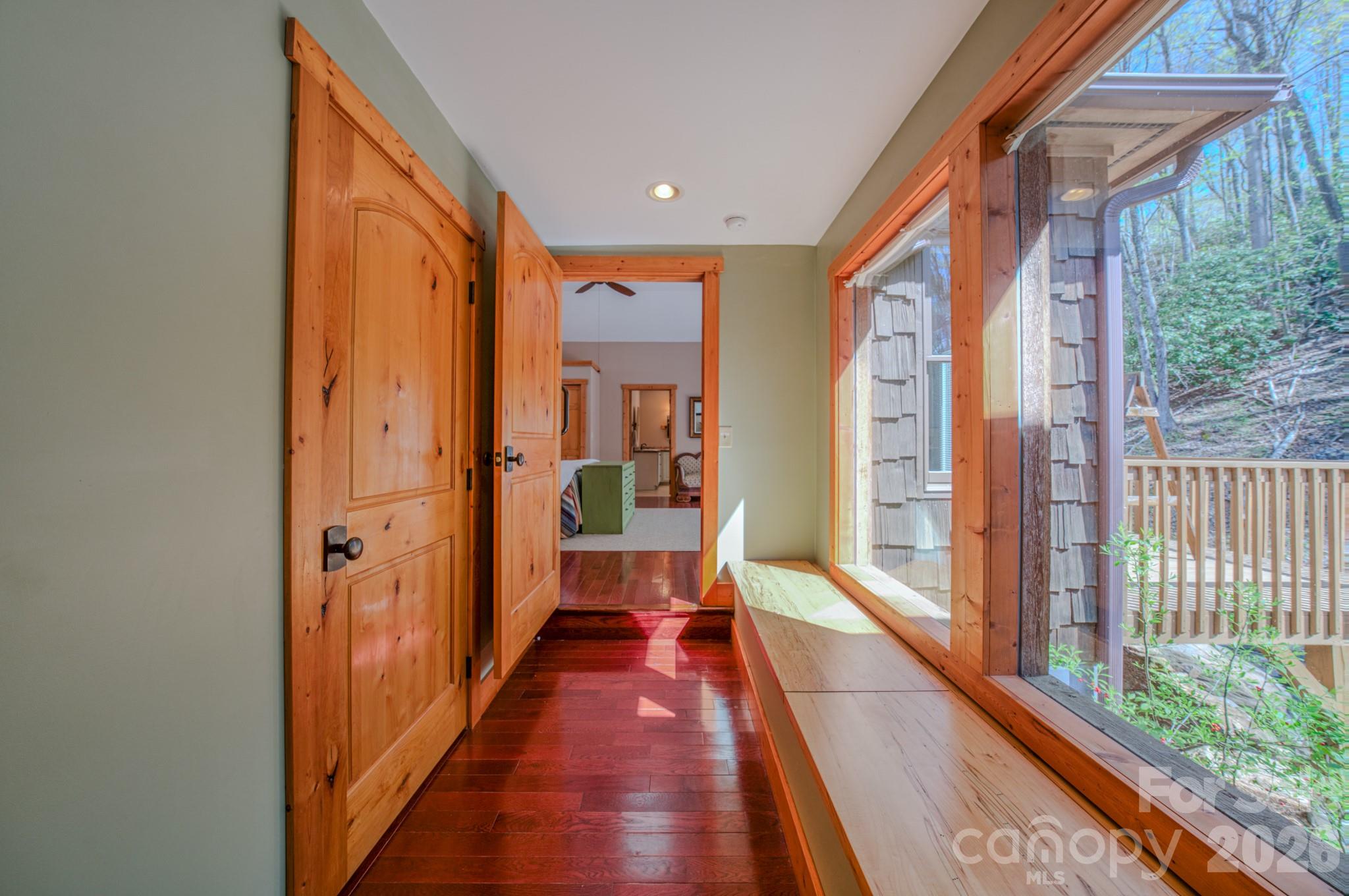 426 Cook Town Road — Bakersville