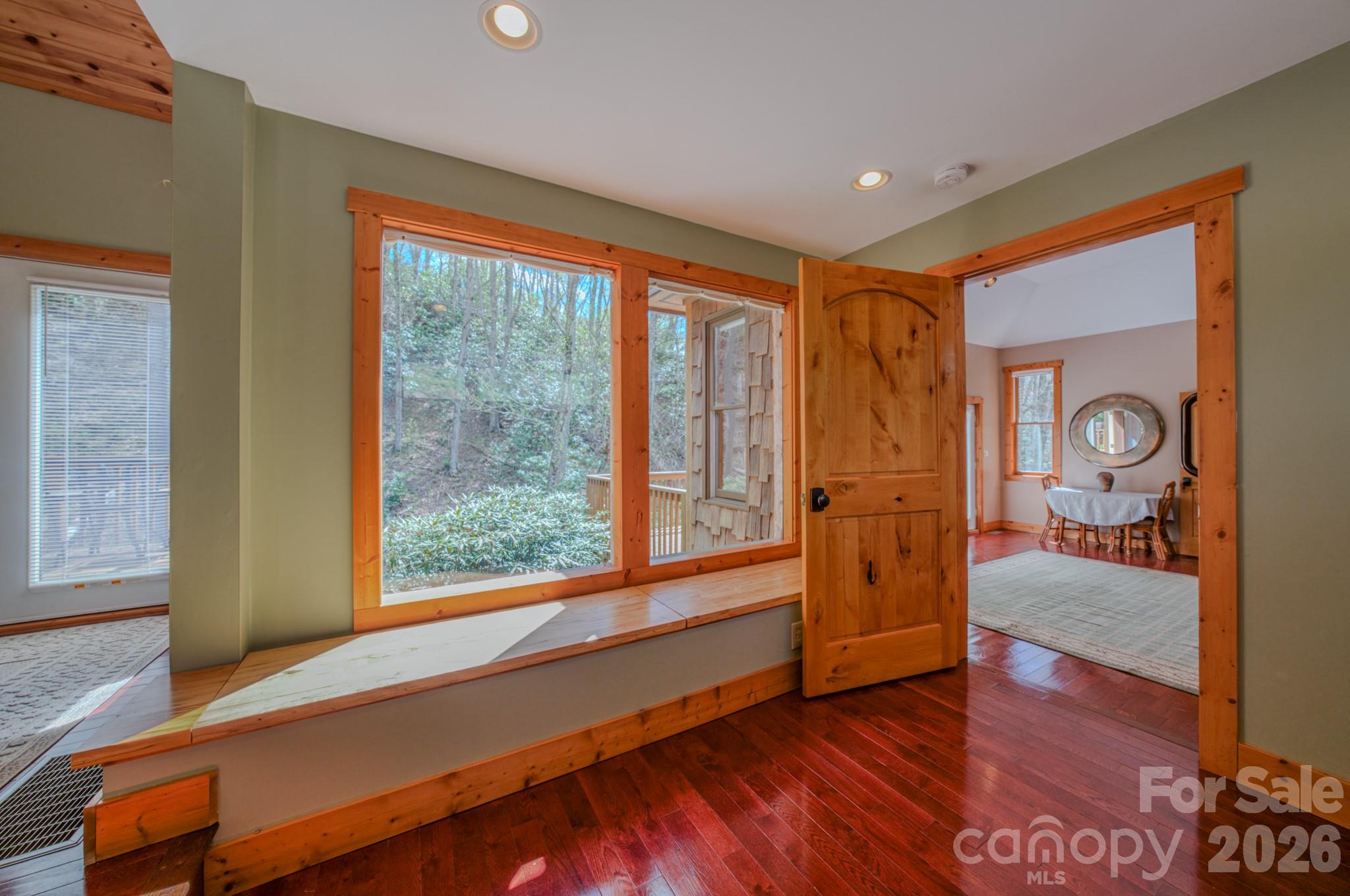426 Cook Town Road — Bakersville