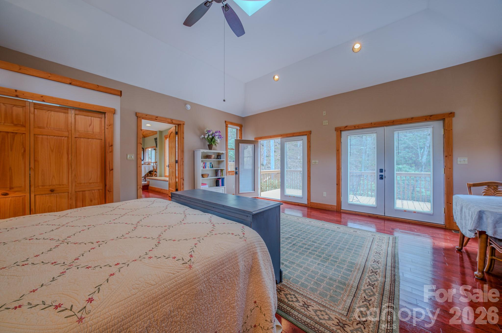 426 Cook Town Road — Bakersville