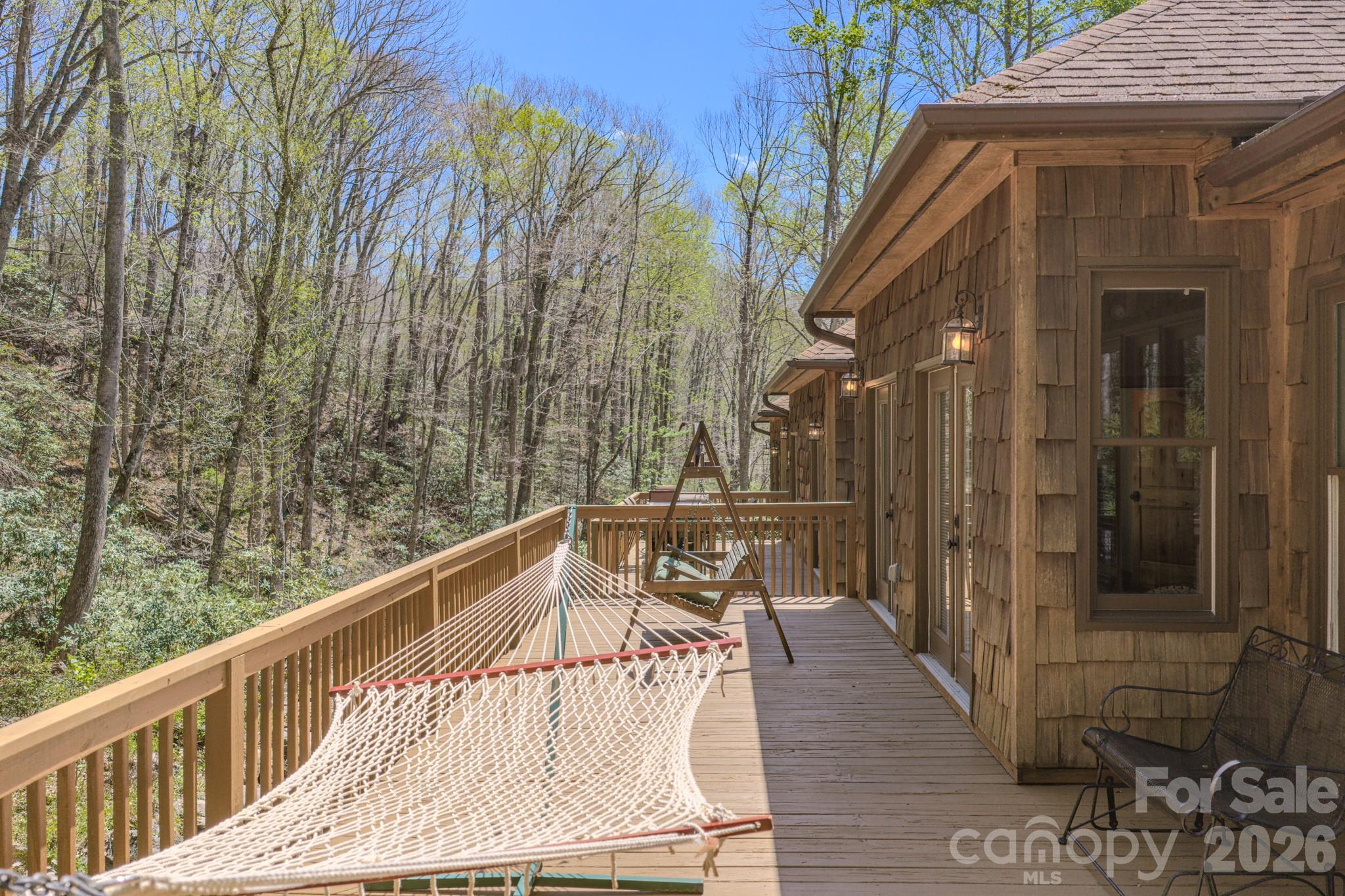 426 Cook Town Road — Bakersville
