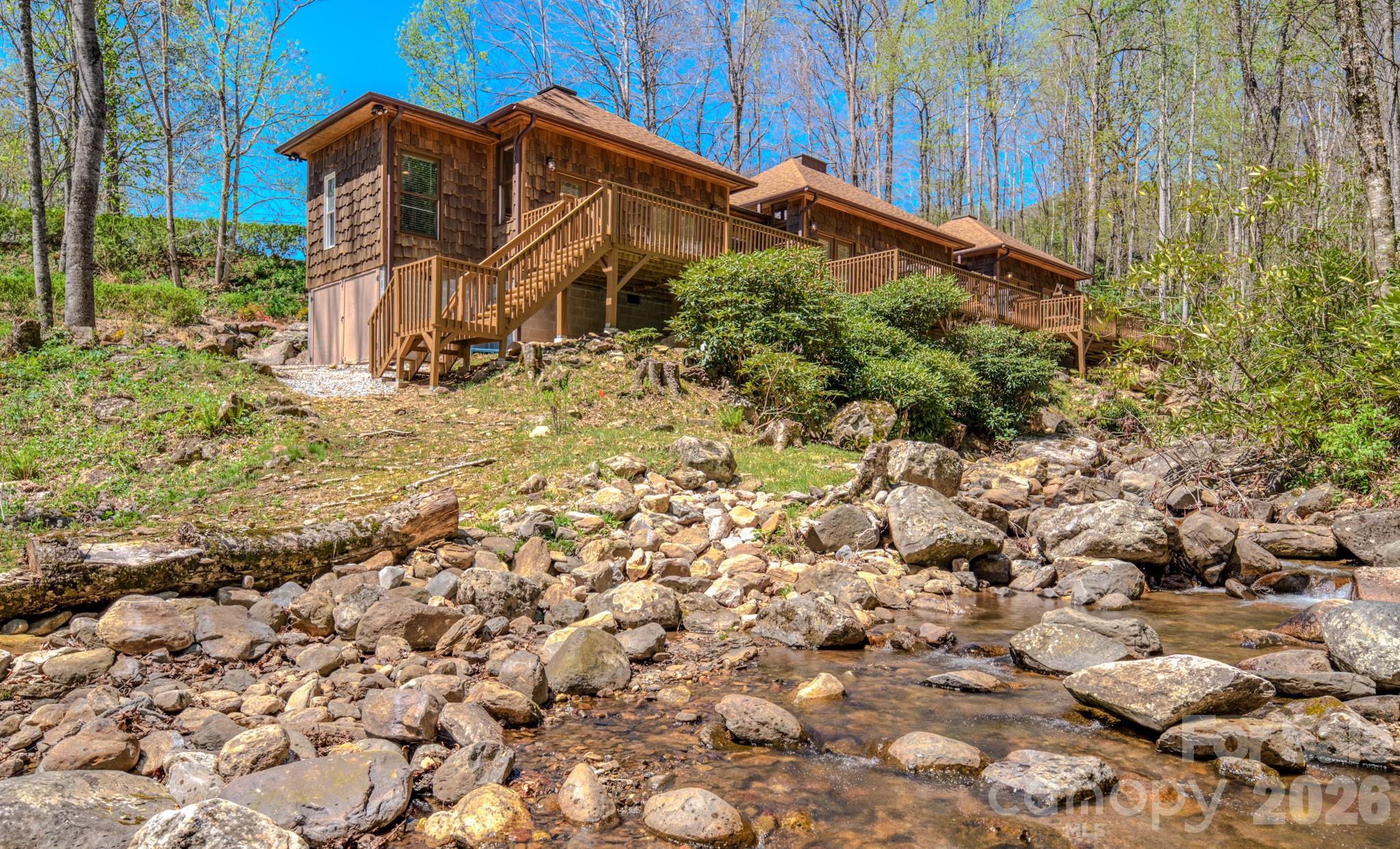 426 Cook Town Road — Bakersville