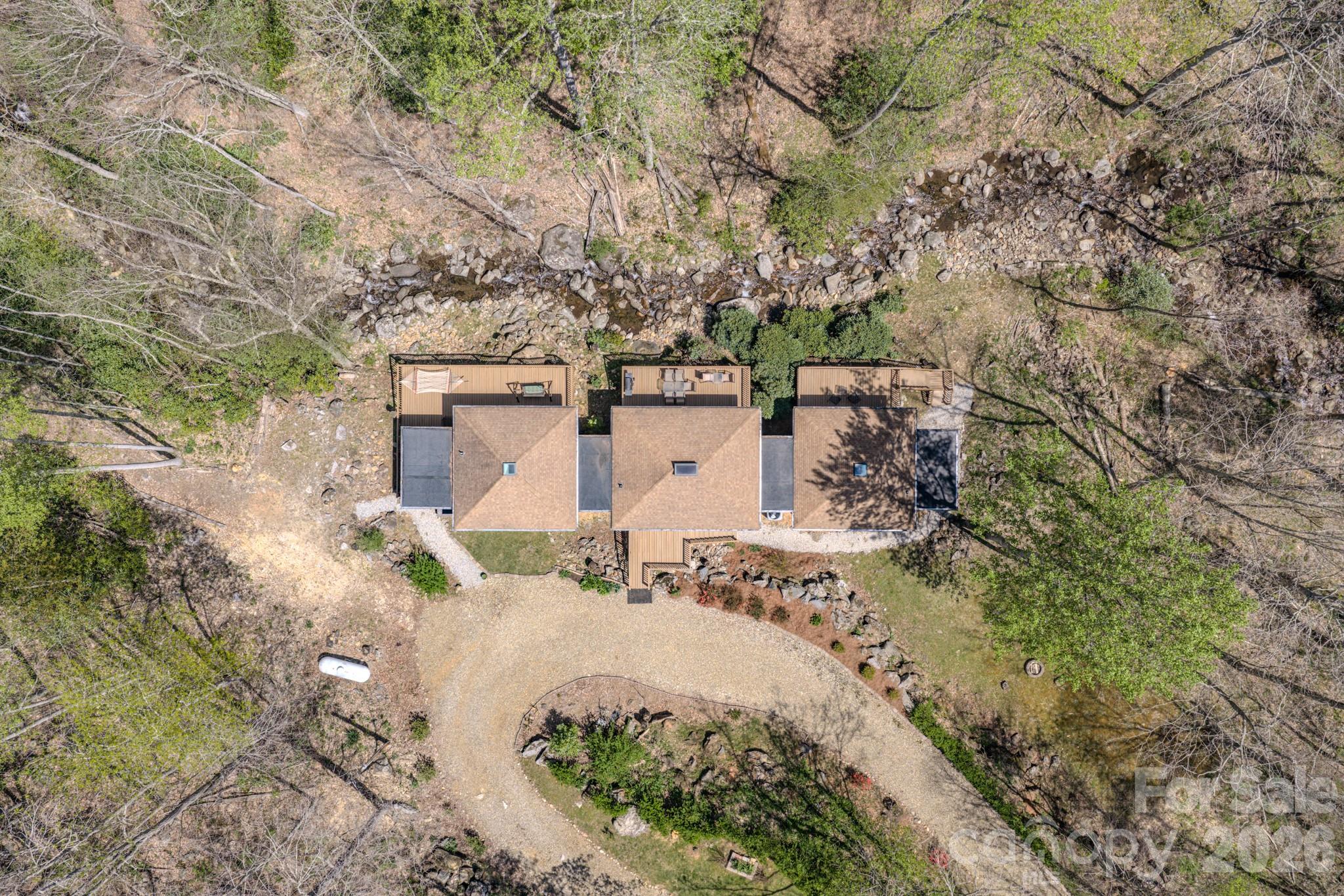 426 Cook Town Road — Bakersville