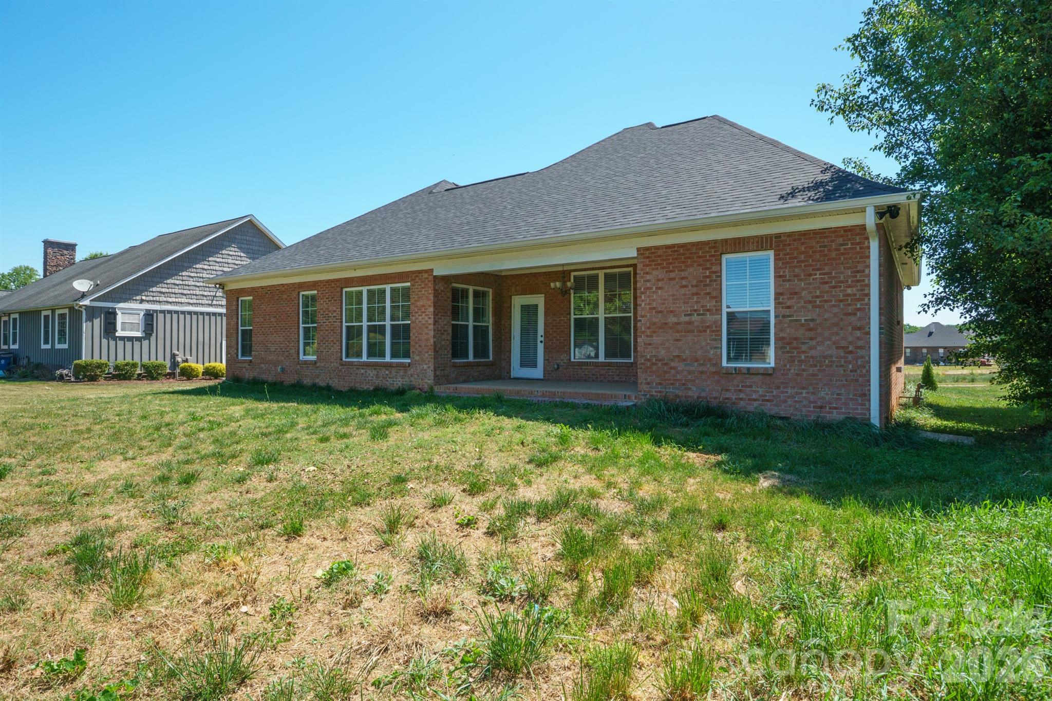 101 Long Meadows Drive — Kings Mountain