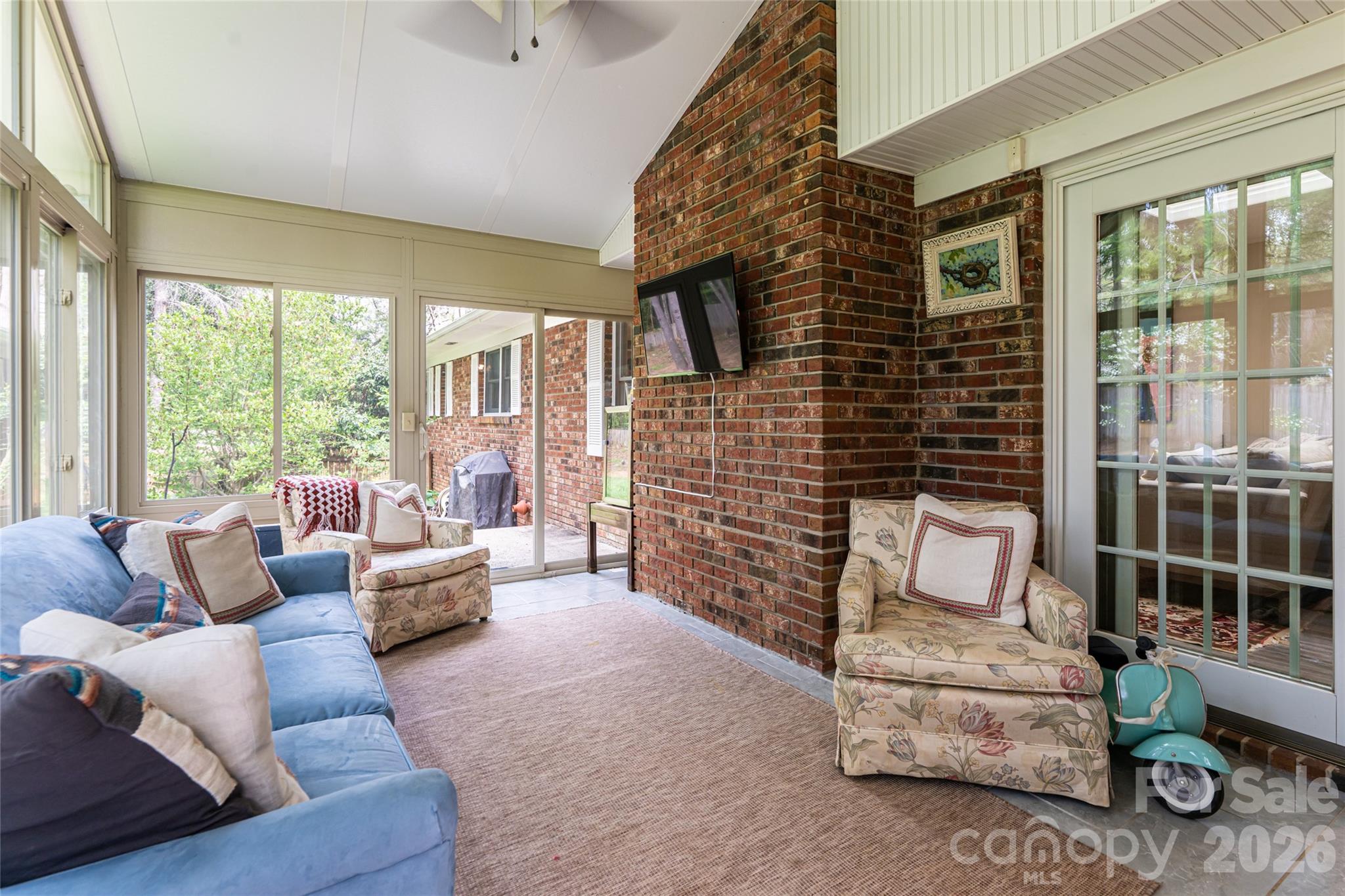117 Brandon Road — Hendersonville