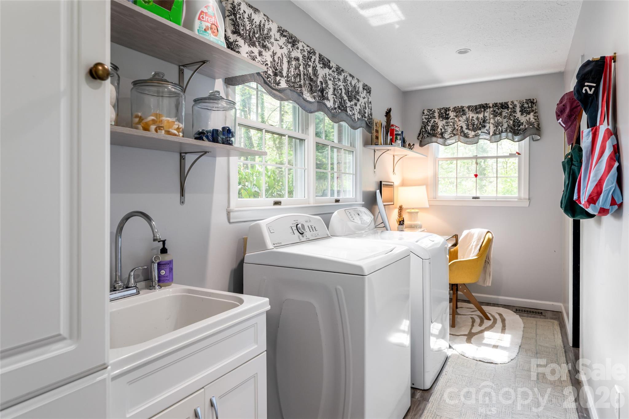 117 Brandon Road — Hendersonville