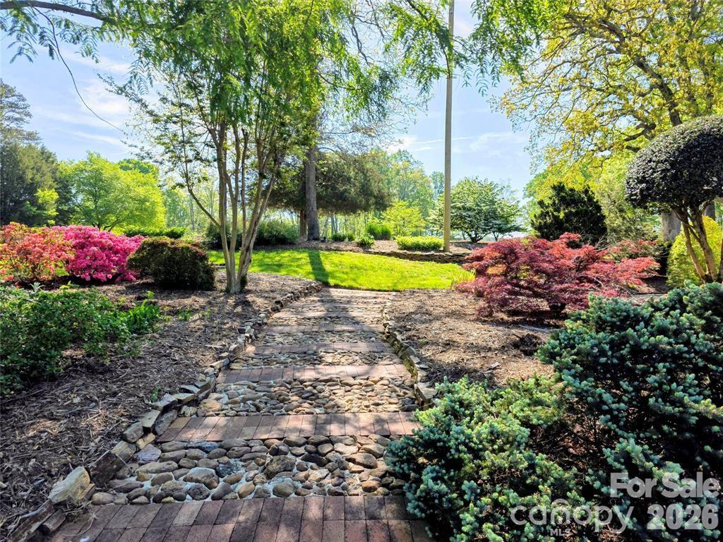 3485 Bridgeford Lane — Newton