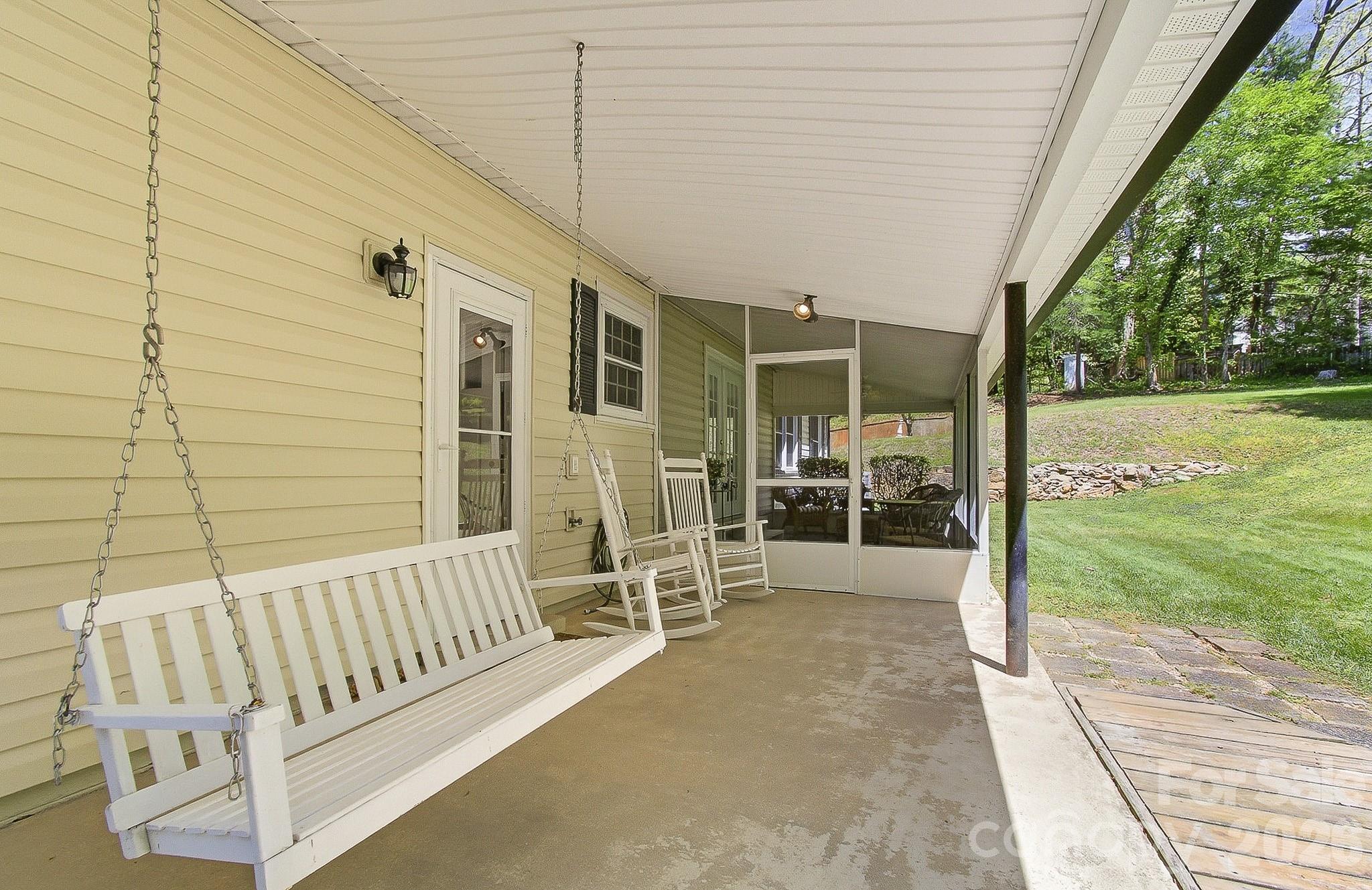41 Arthur Road — Asheville