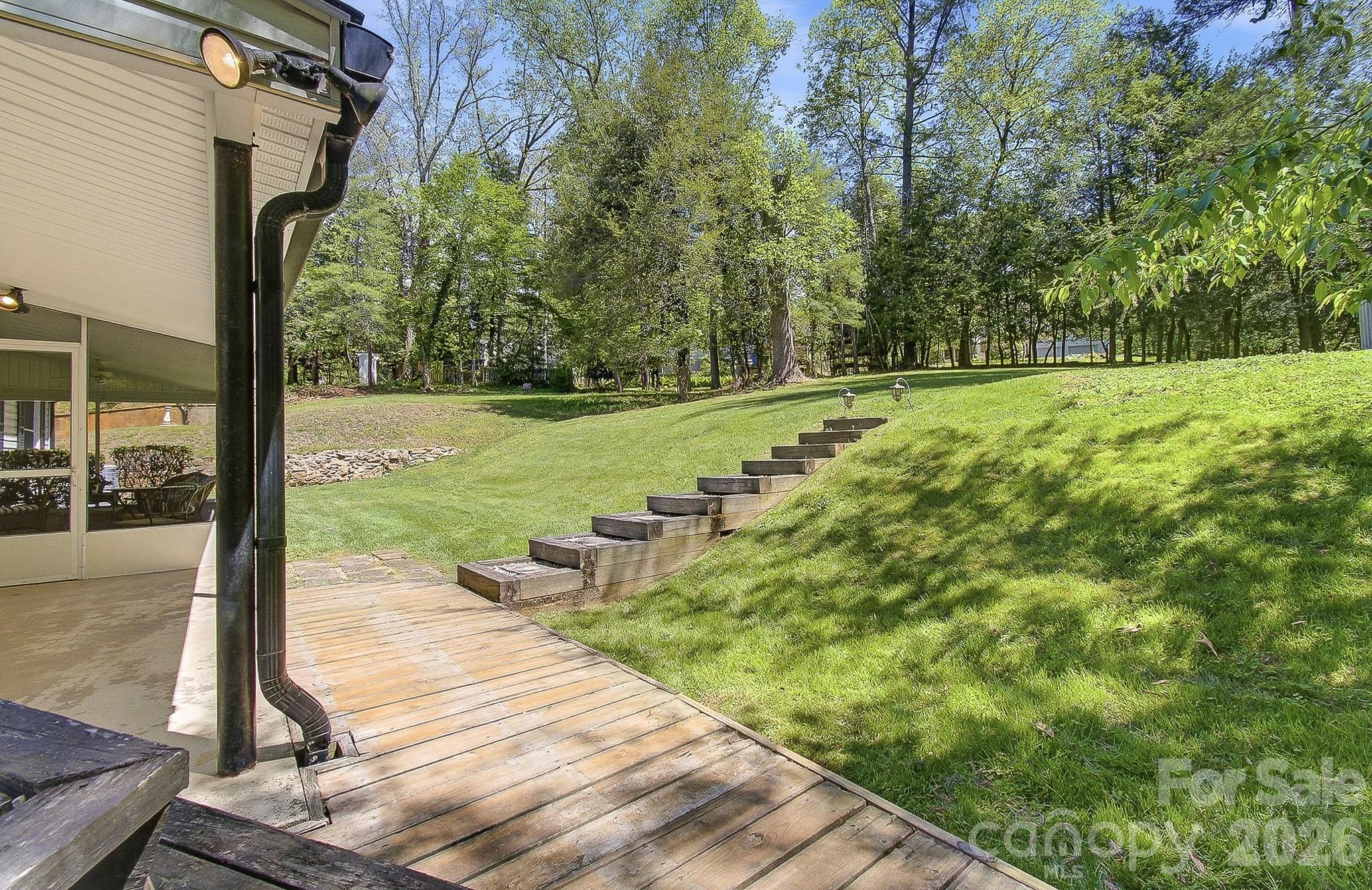 41 Arthur Road — Asheville