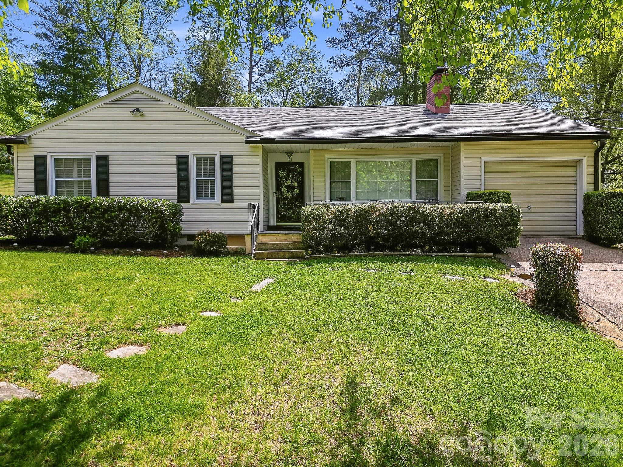 41 Arthur Road — Asheville