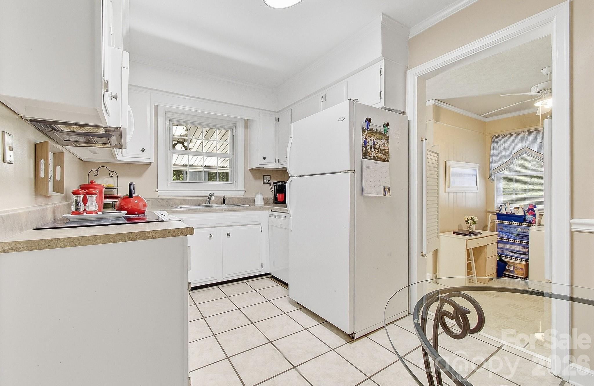 41 Arthur Road — Asheville
