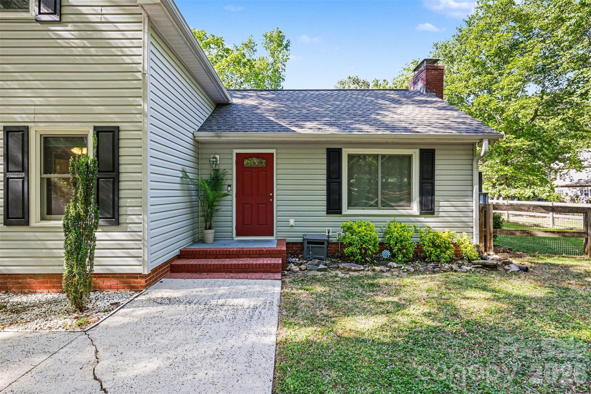 5114 Crow Road — Monroe