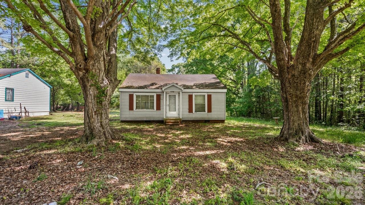 515 E Torbush Drive — Salisbury