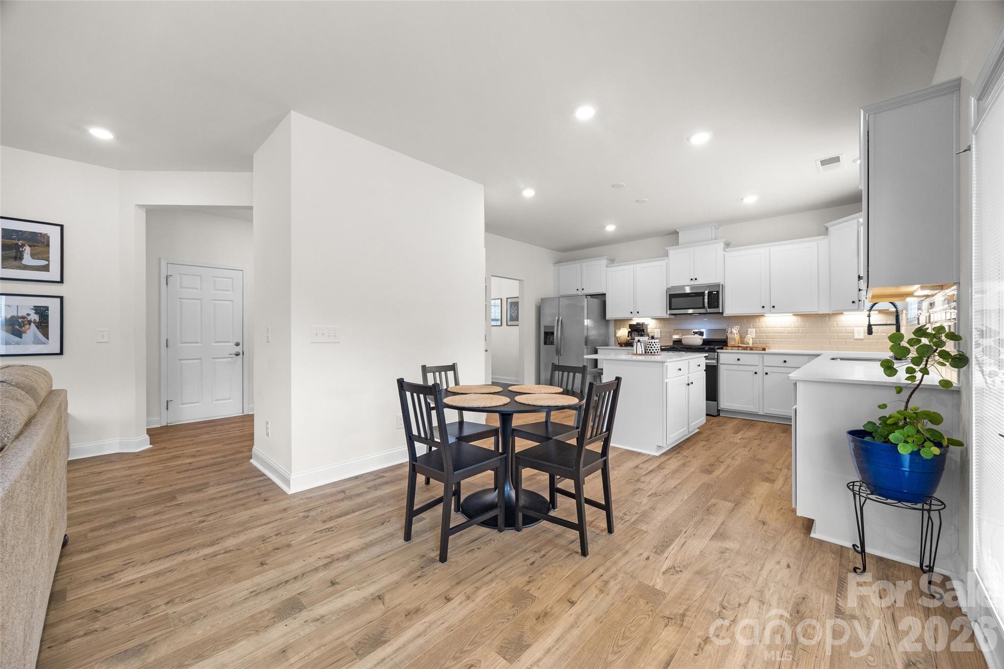 1521 Black Walnut Street — Monroe