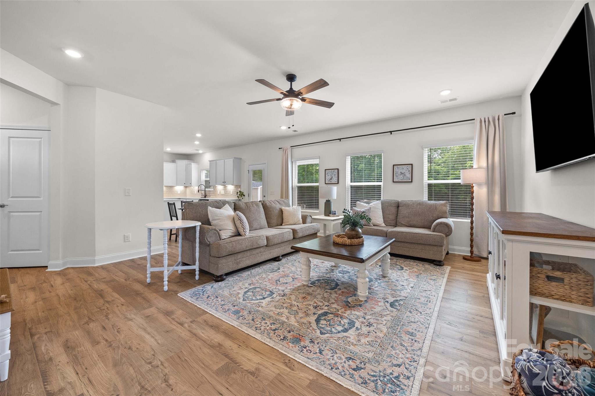 1521 Black Walnut Street — Monroe