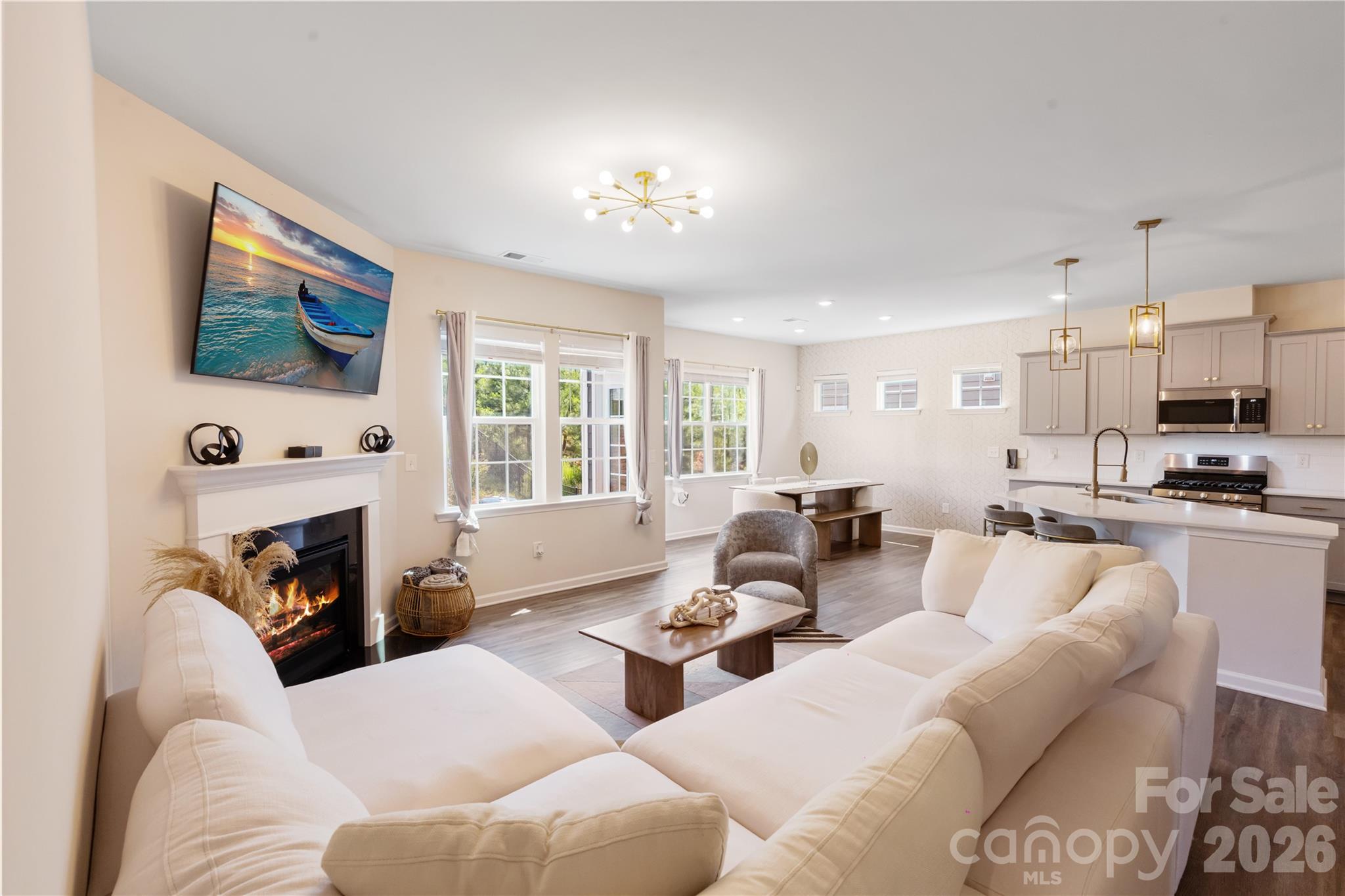 1001 Linn Cove Cove — Waxhaw