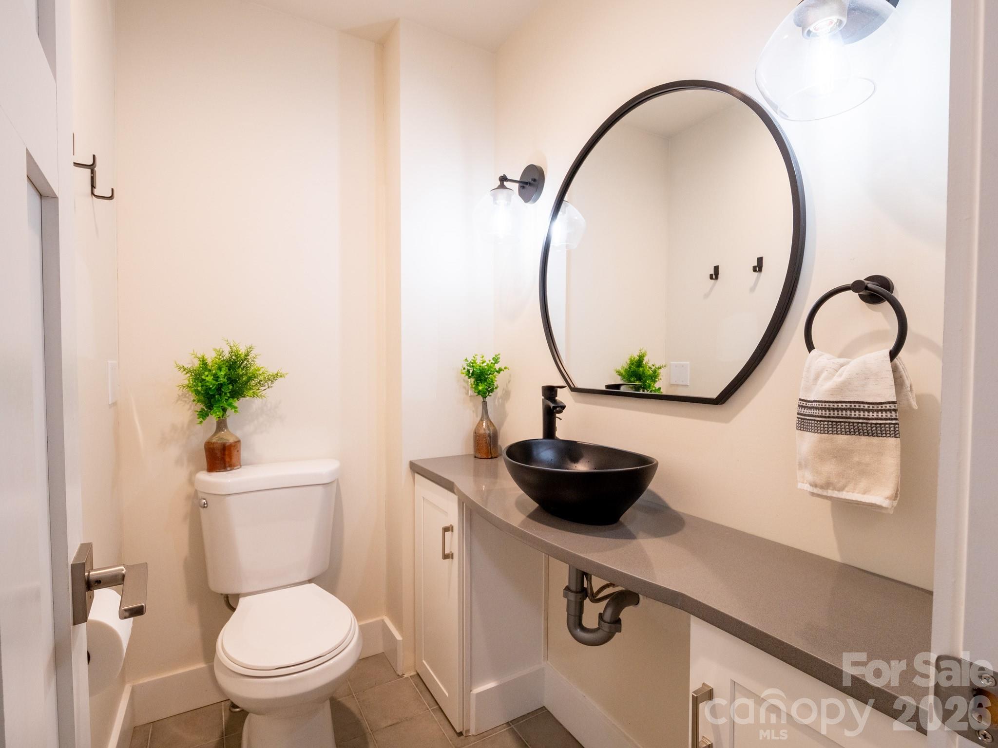1048 Jenkins Valley Road — Alexander