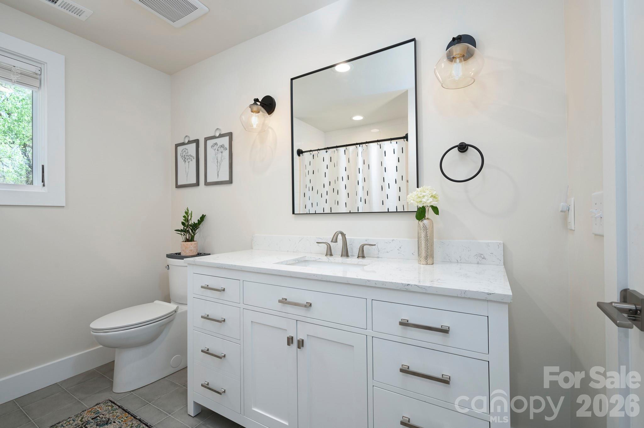 1048 Jenkins Valley Road — Alexander